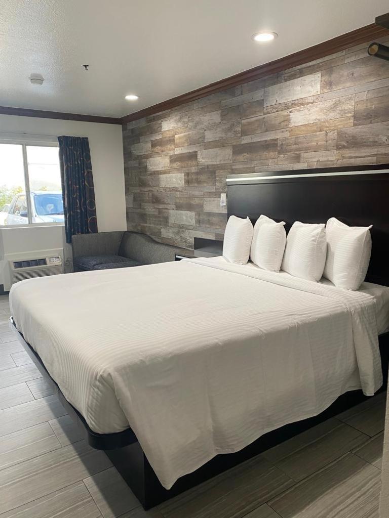 Starlight Inn Huntington Beach photo 22