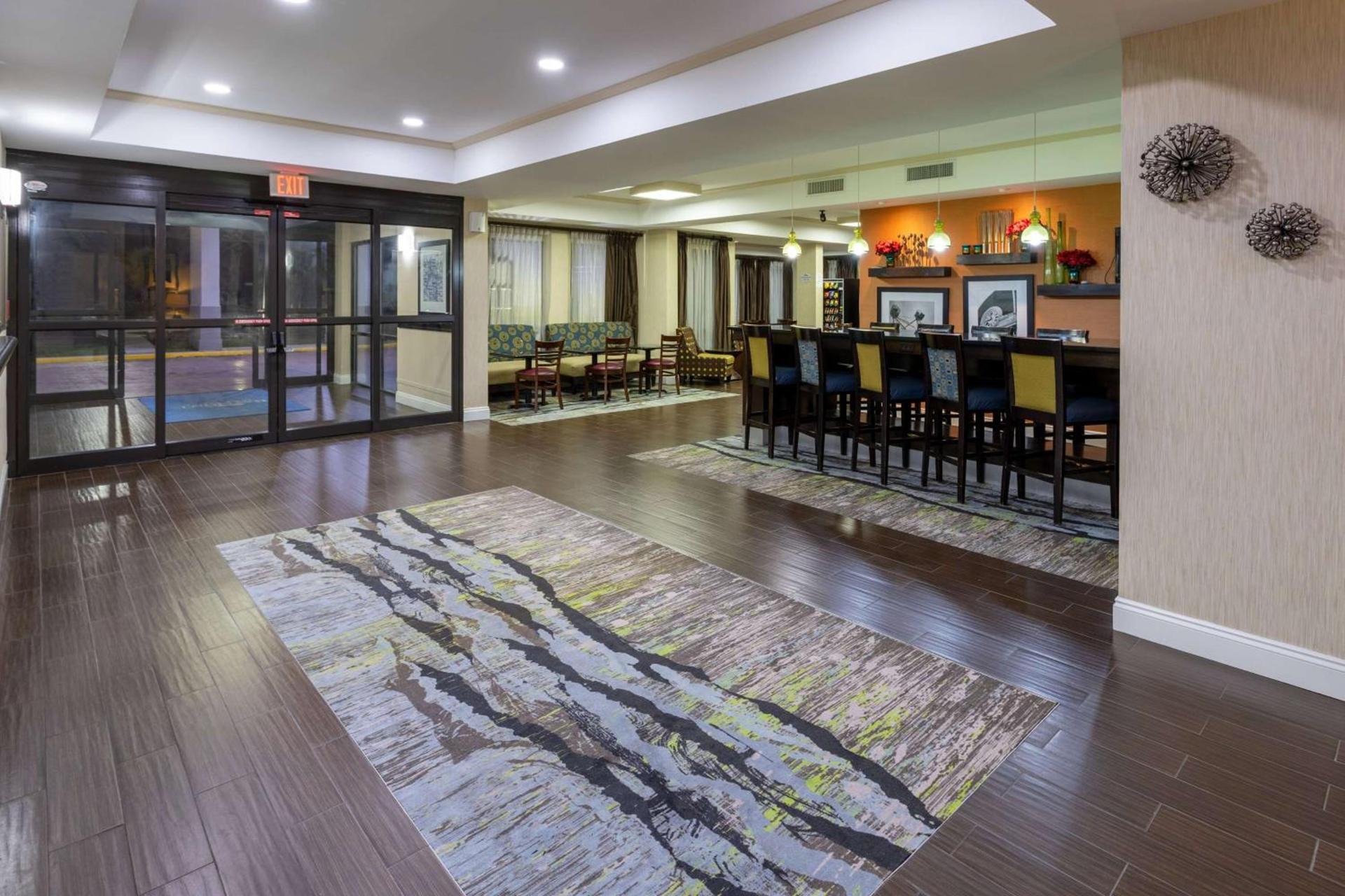 Baymont by Wyndham Saraland photo 7