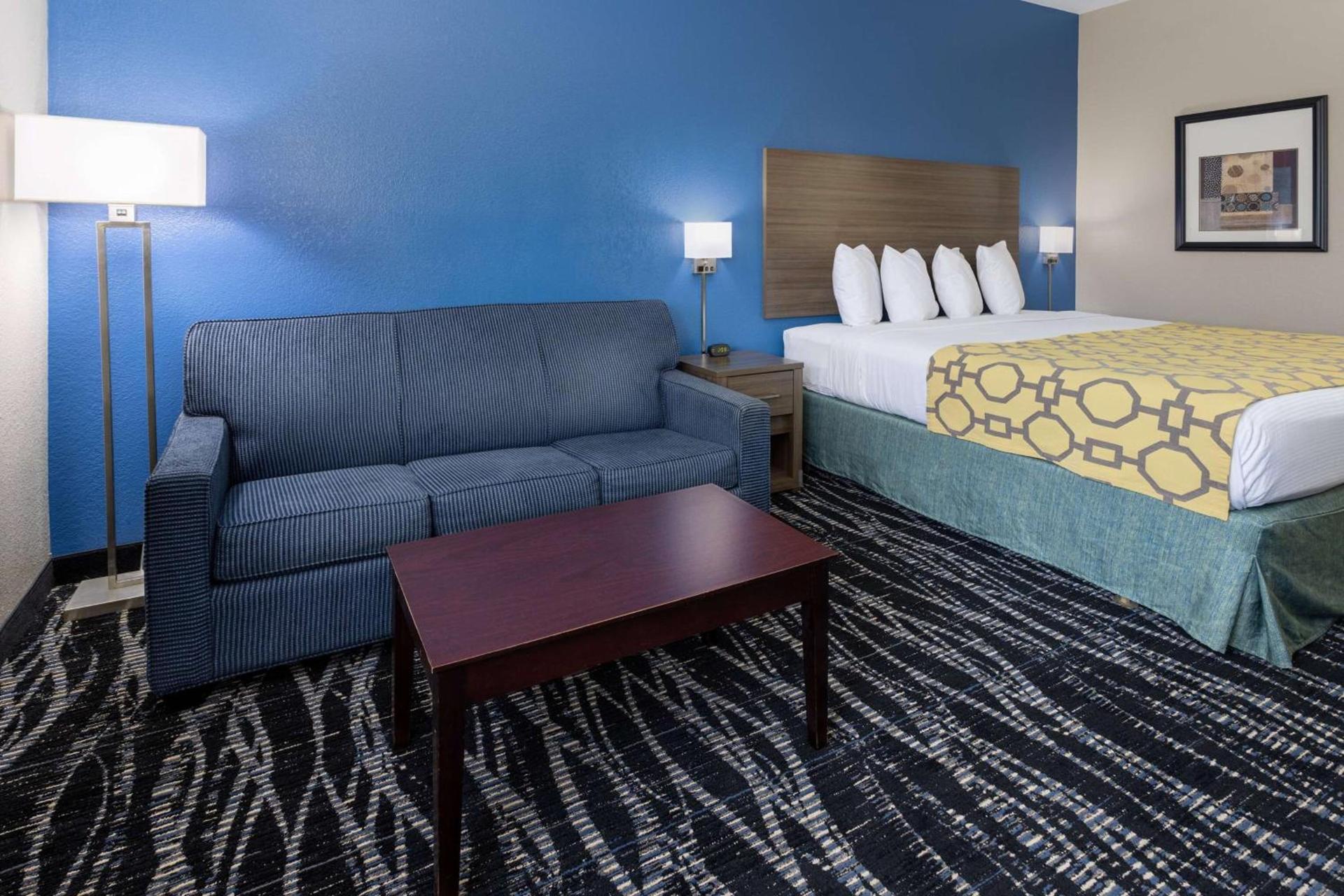 Baymont by Wyndham Saraland photo 22