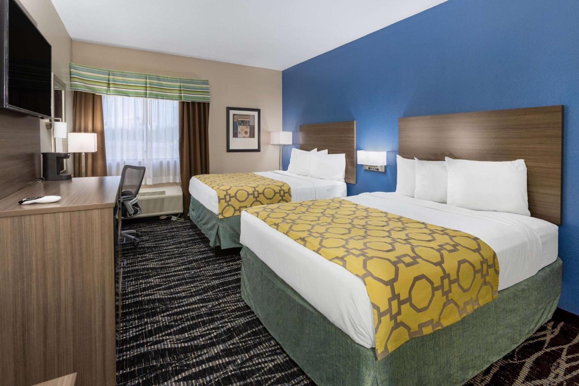 Baymont by Wyndham Saraland photo 23