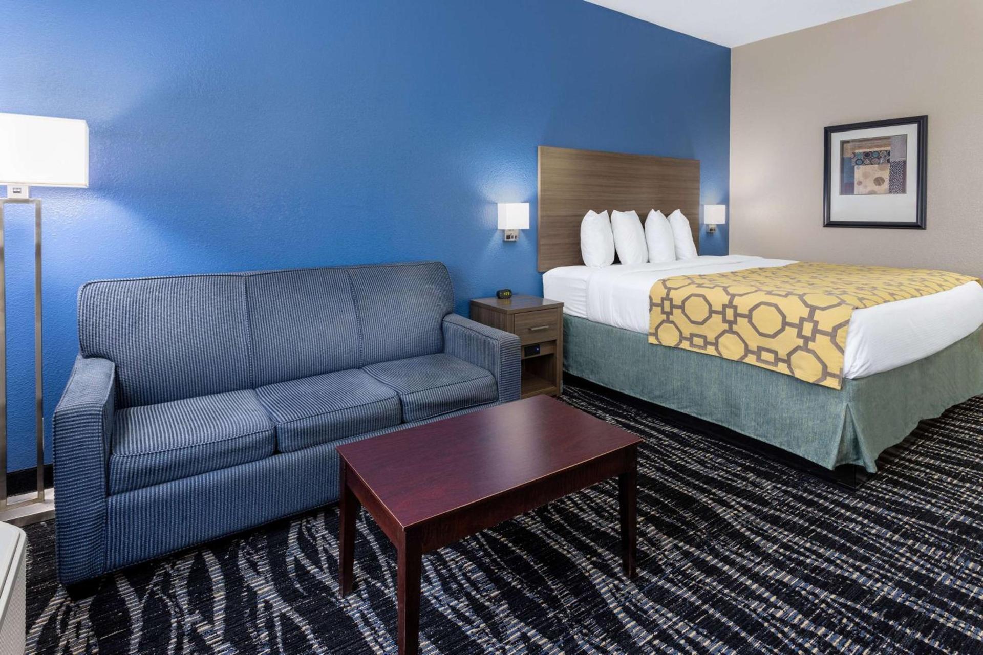 Baymont by Wyndham Saraland photo 24