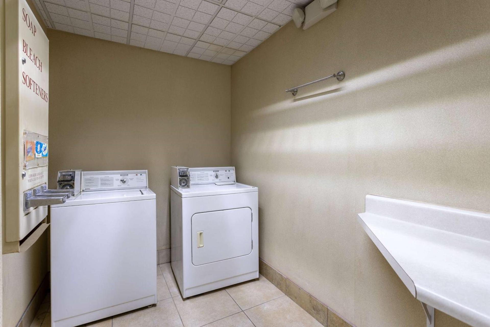 Baymont by Wyndham Saraland photo 40
