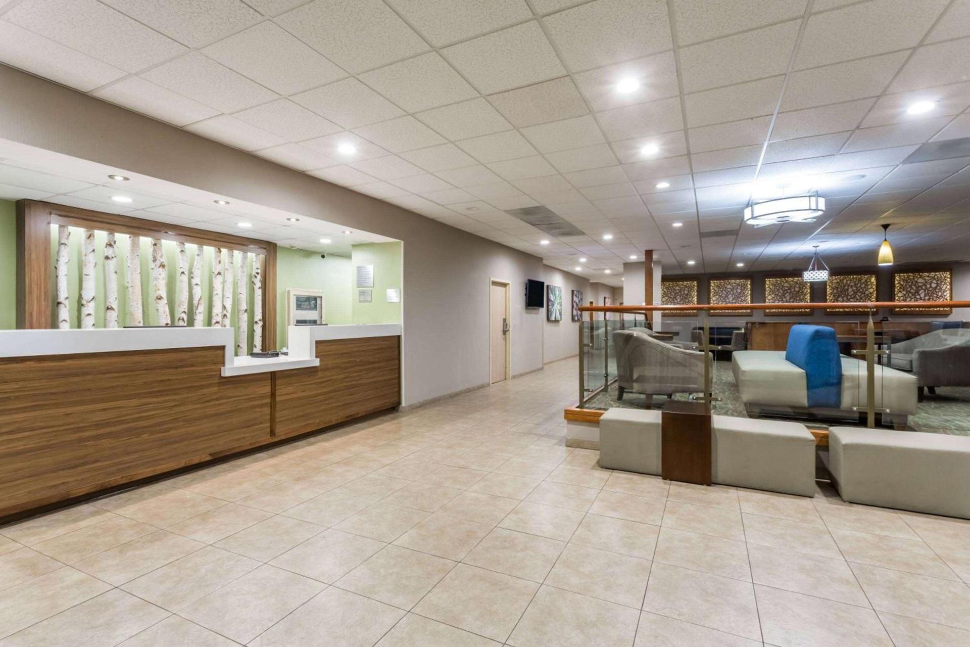 Wyndham Garden Fresno Yosemite Airport photo 2