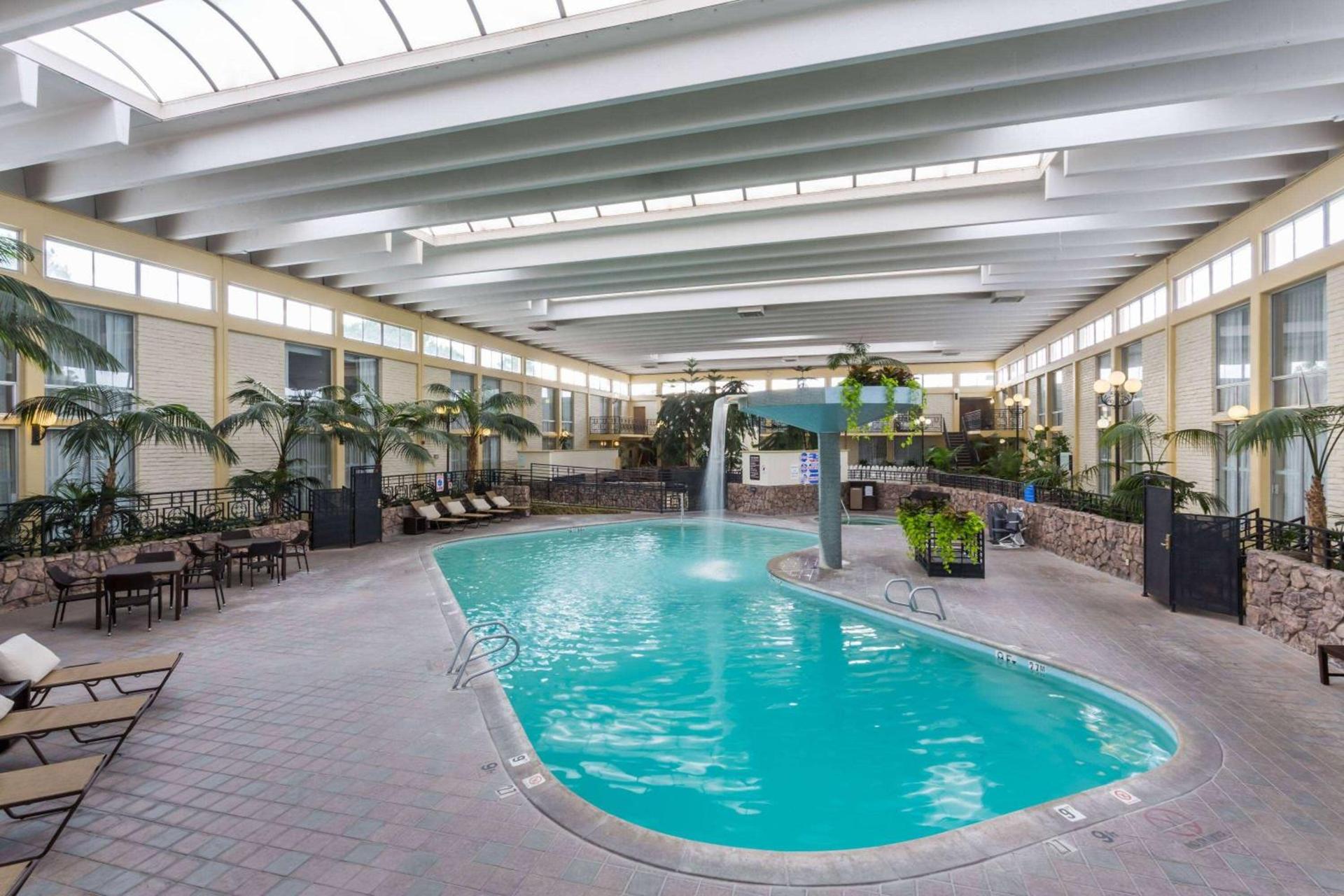 Wyndham Garden Fresno Yosemite Airport photo 3