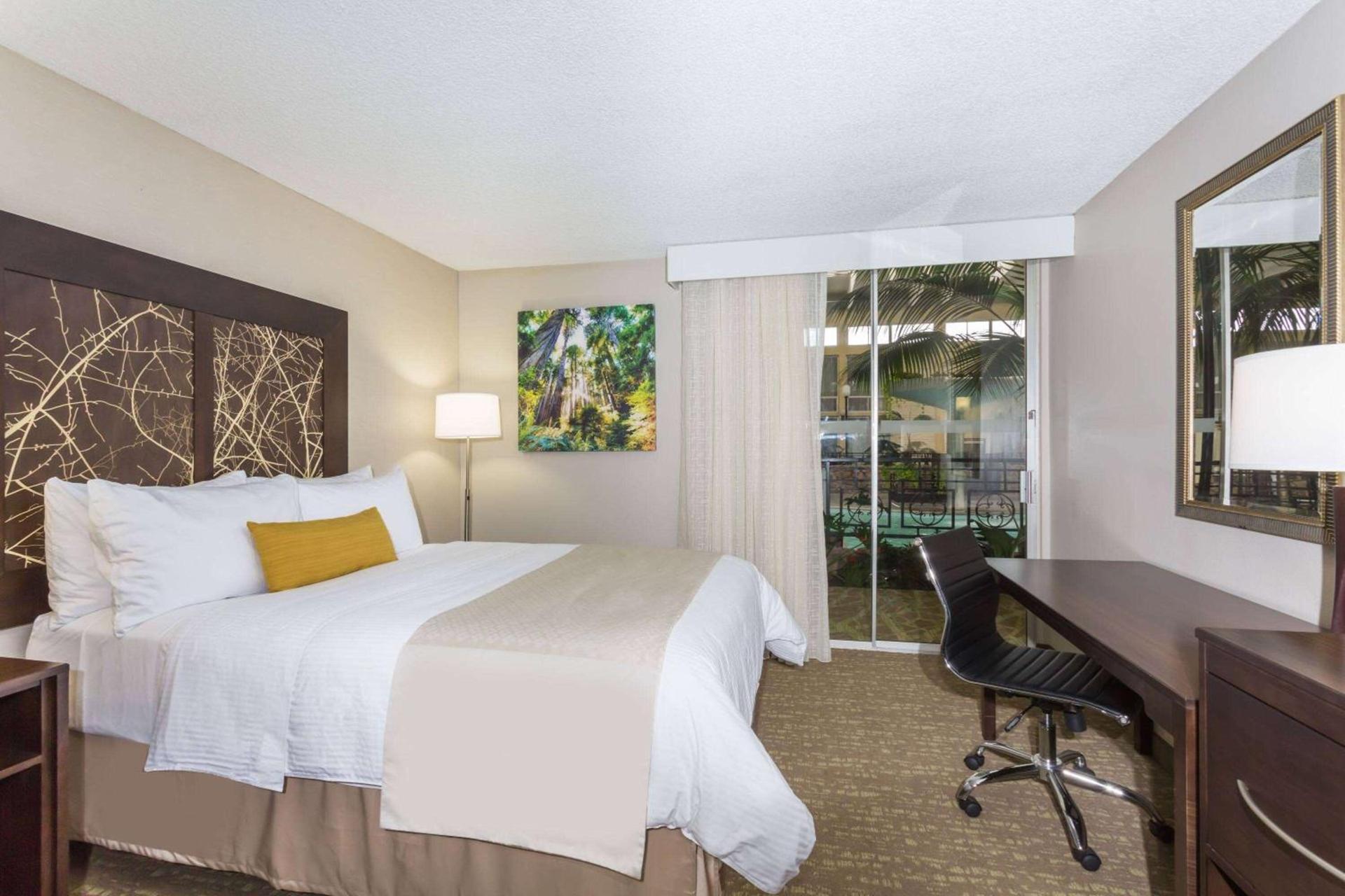 Wyndham Garden Fresno Yosemite Airport photo 10