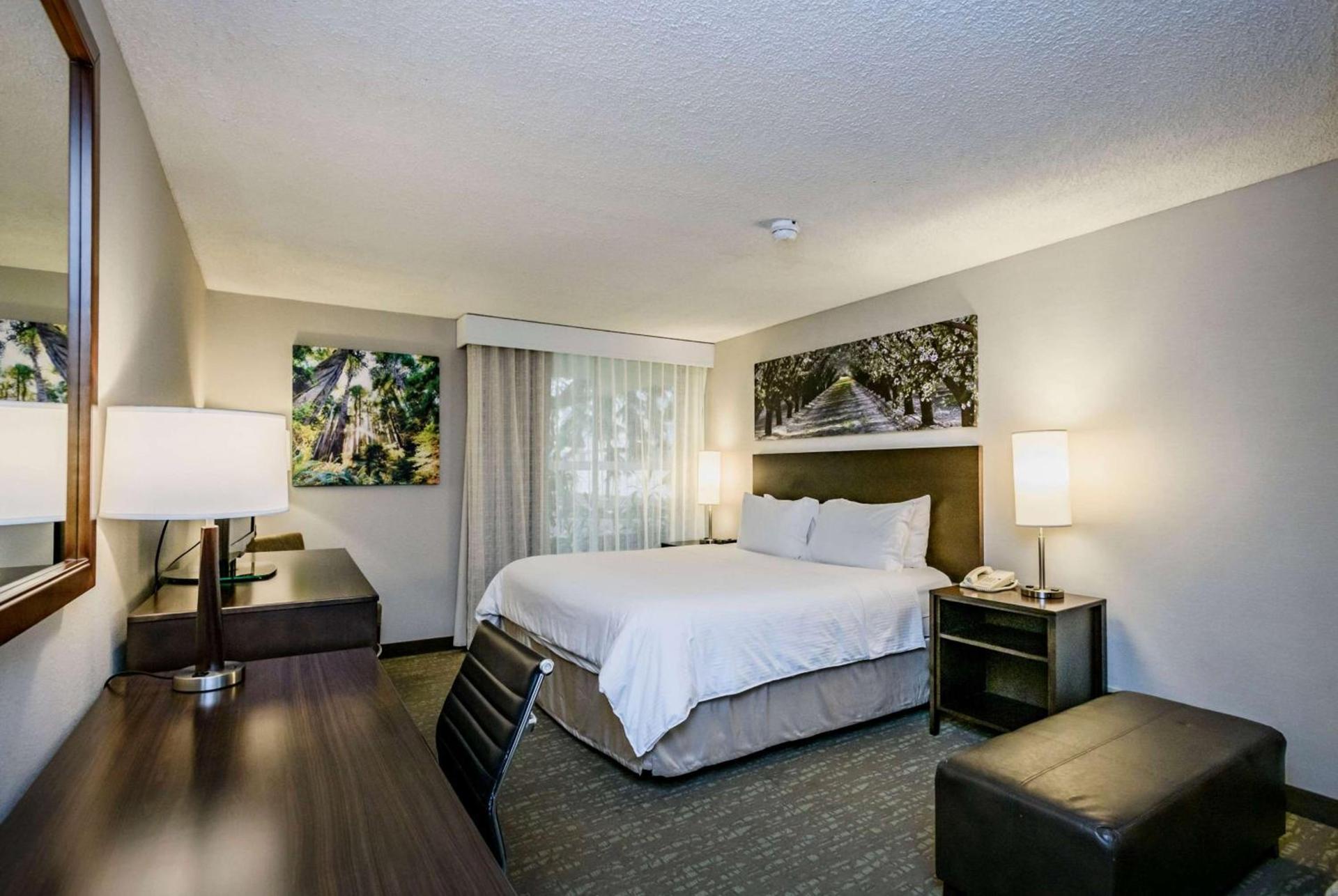 Wyndham Garden Fresno Yosemite Airport photo 16