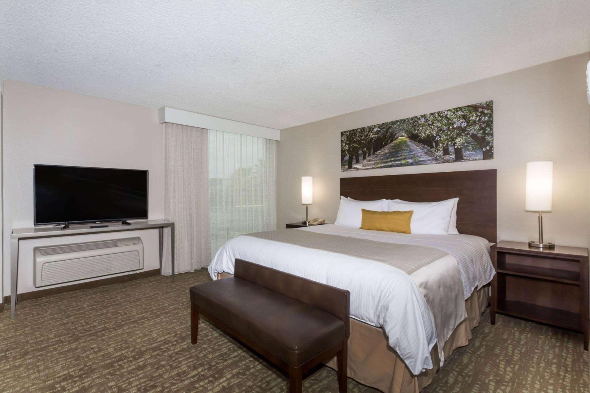 Wyndham Garden Fresno Yosemite Airport photo 19