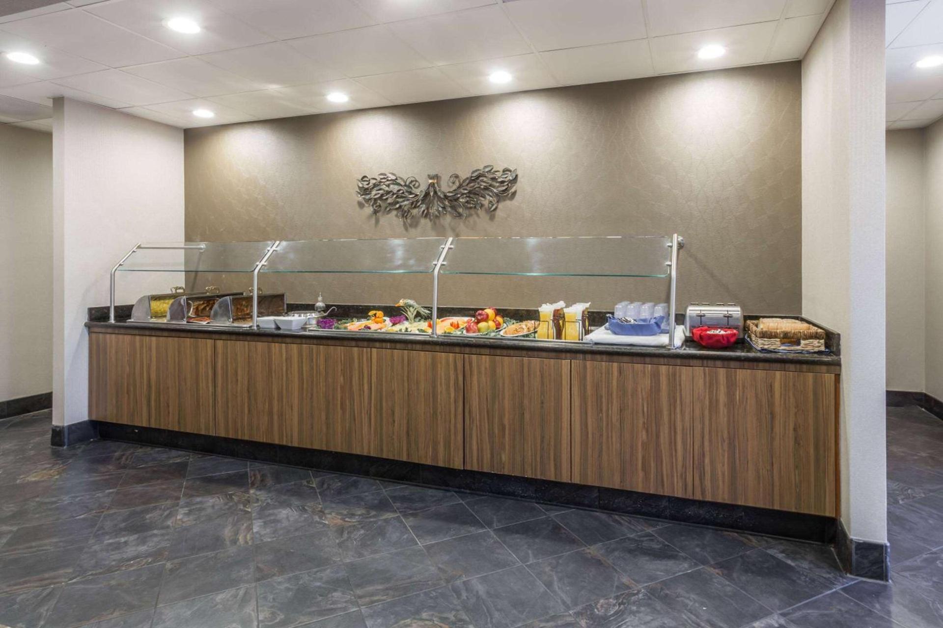 Wyndham Garden Fresno Yosemite Airport photo 25
