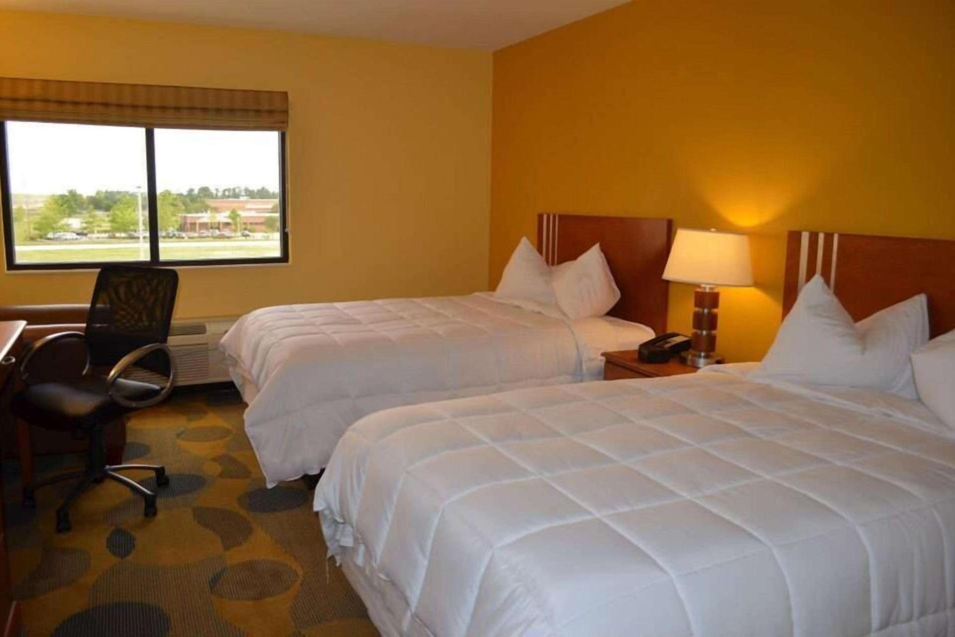 Marble Waters Hotel & Suites, Trademark by Wyndham photo 5