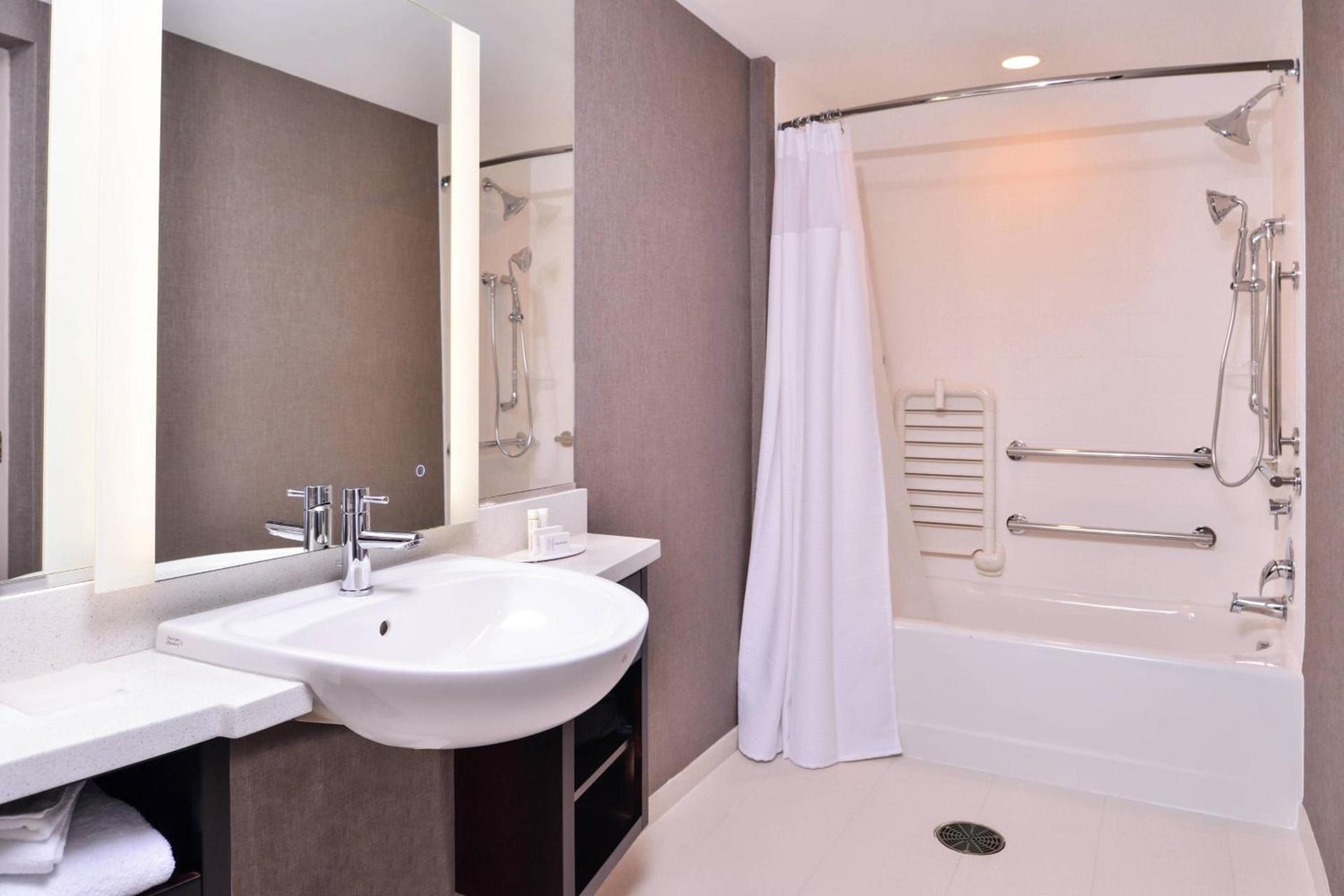 SpringHill Suites by Marriott Greensboro Airport photo 13