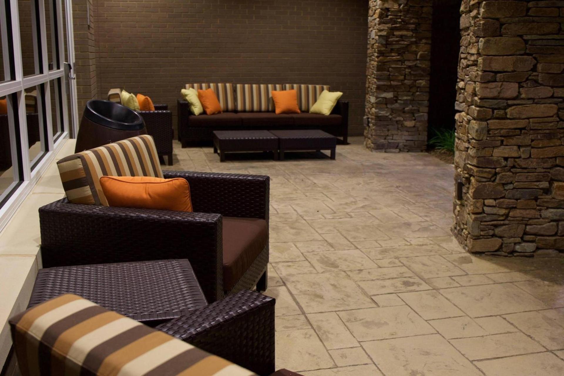 Courtyard by Marriott Asheville Airport photo 7