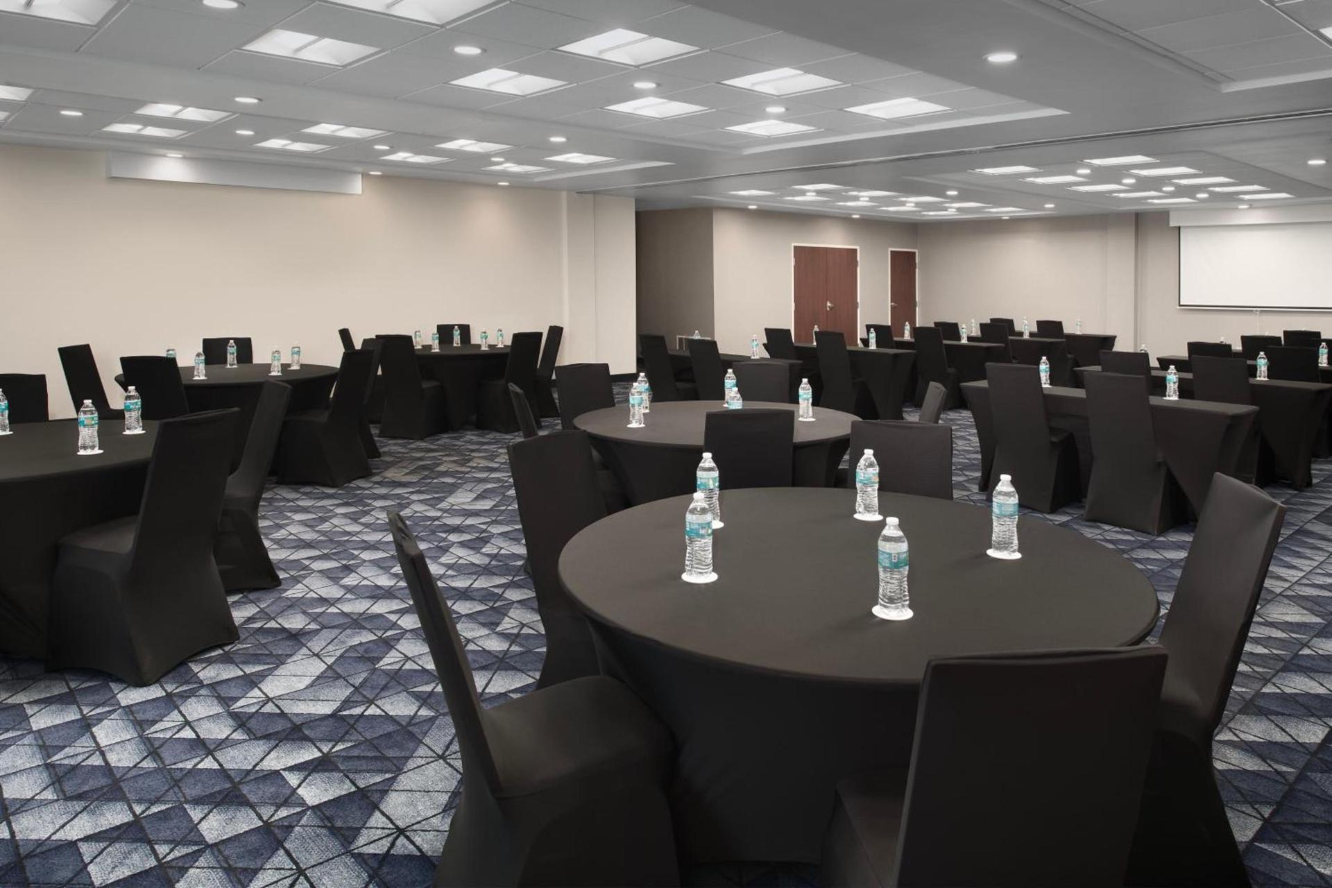 Courtyard By Marriott Little Rock North photo 30