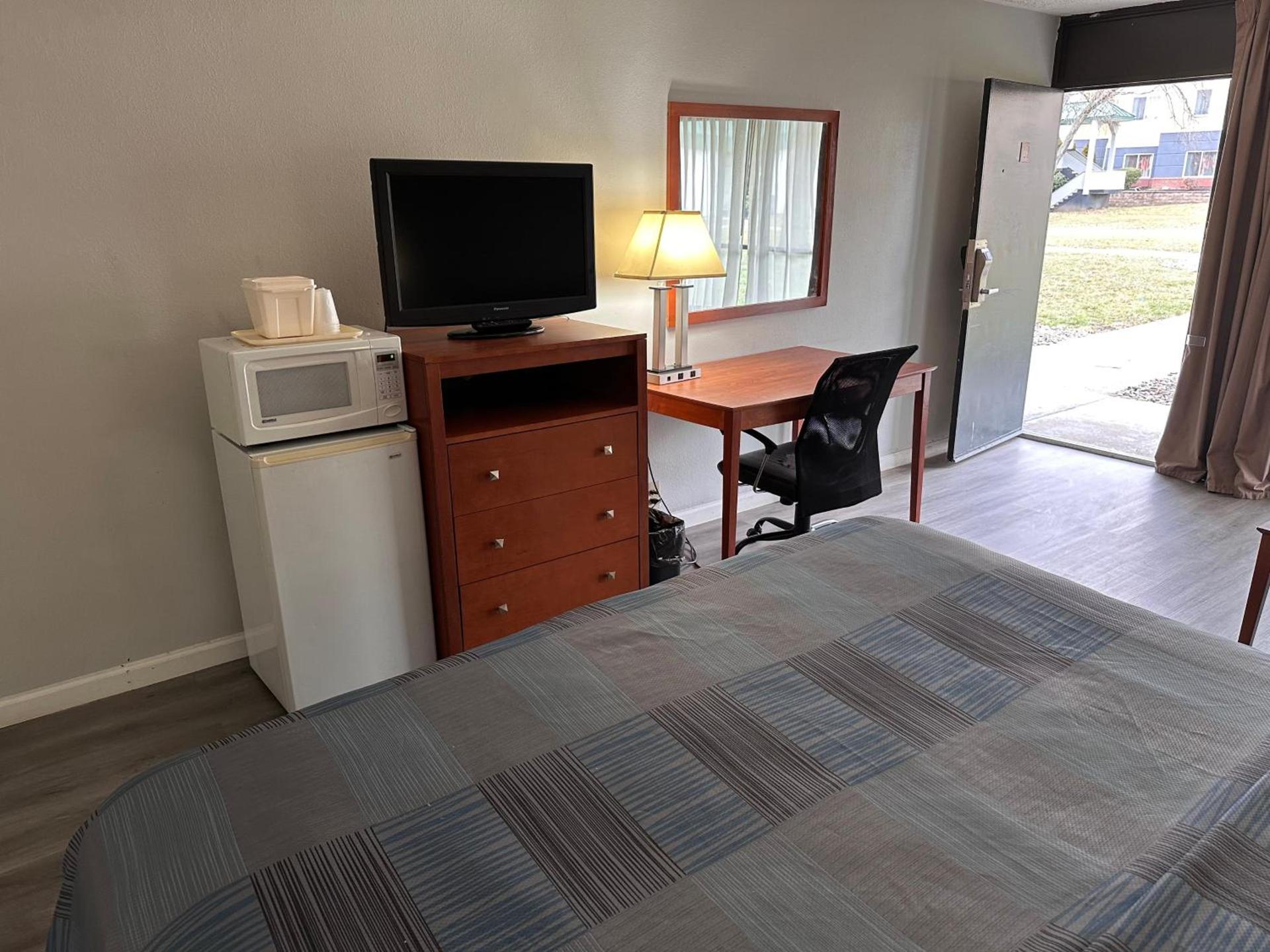 Wilkes-Barre Inn & Suites photo 6