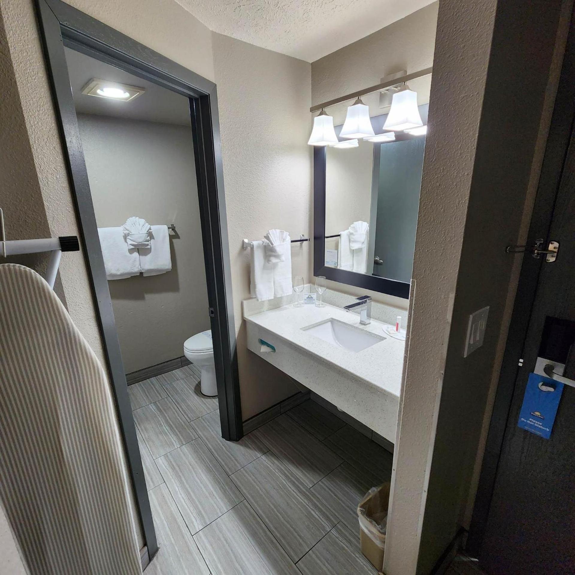 Days Inn by Wyndham Ritzville photo 37