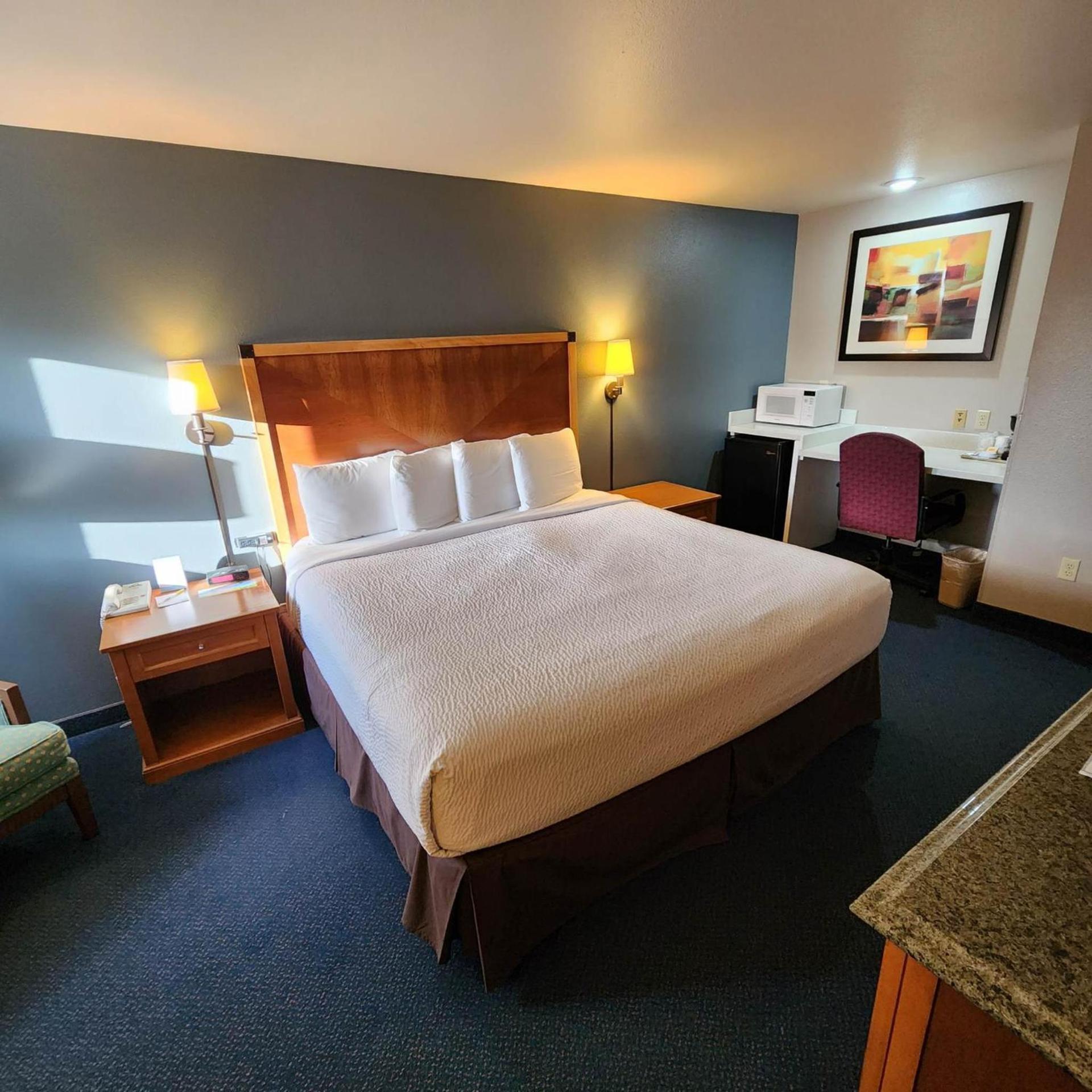 Days Inn by Wyndham Ritzville photo 40
