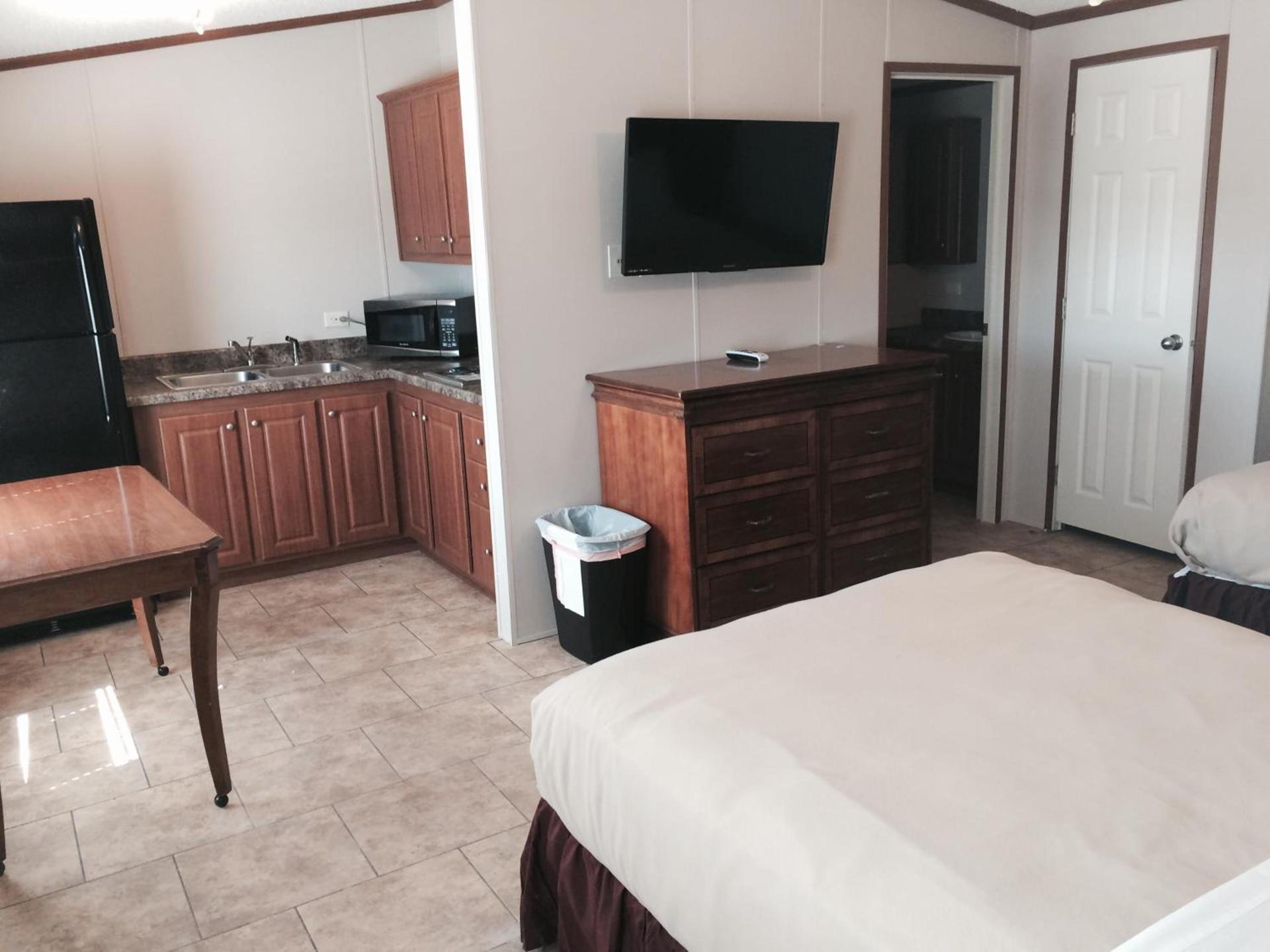 Oasis Lodge photo 3