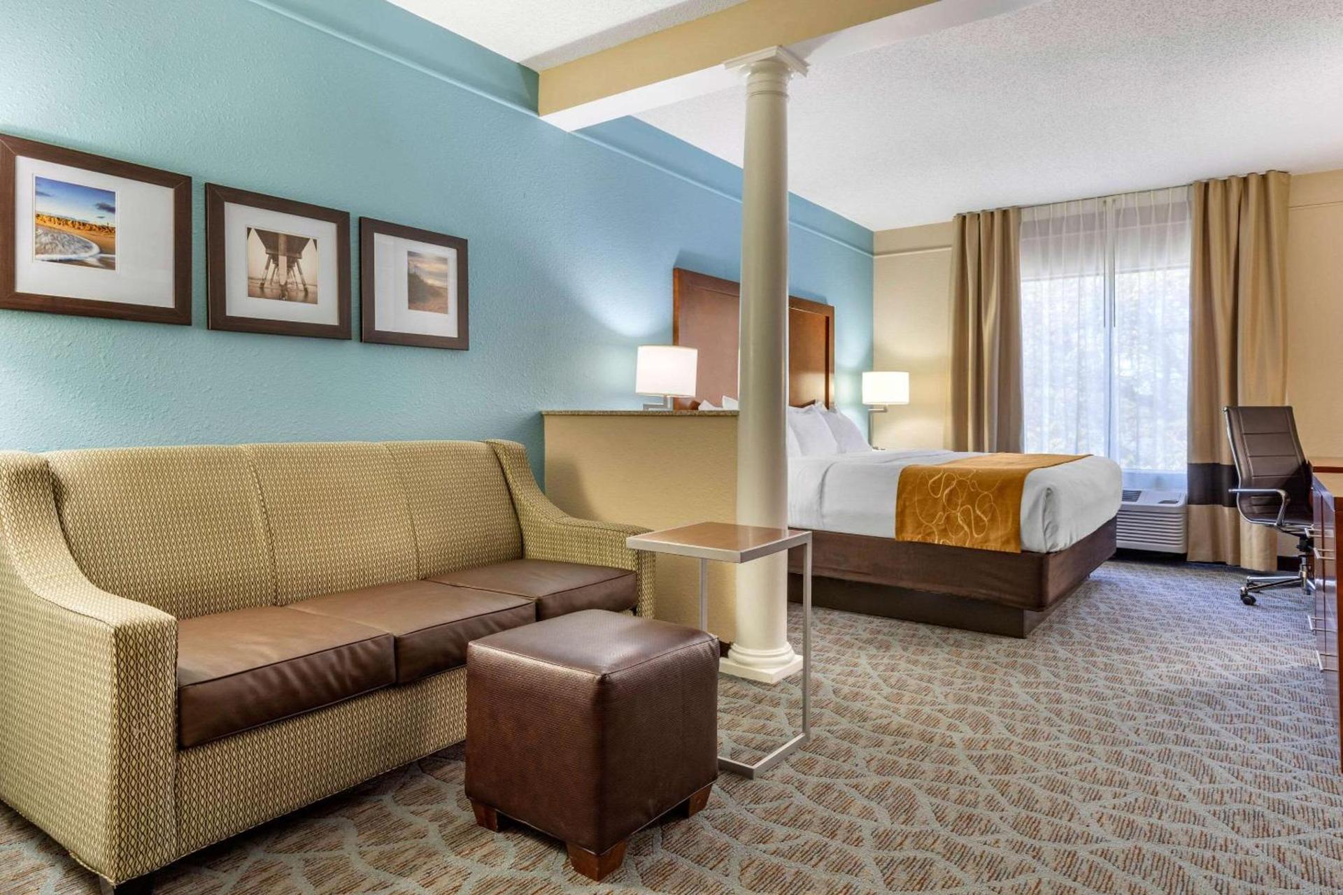 Comfort Suites Southport - Oak Island photo 14