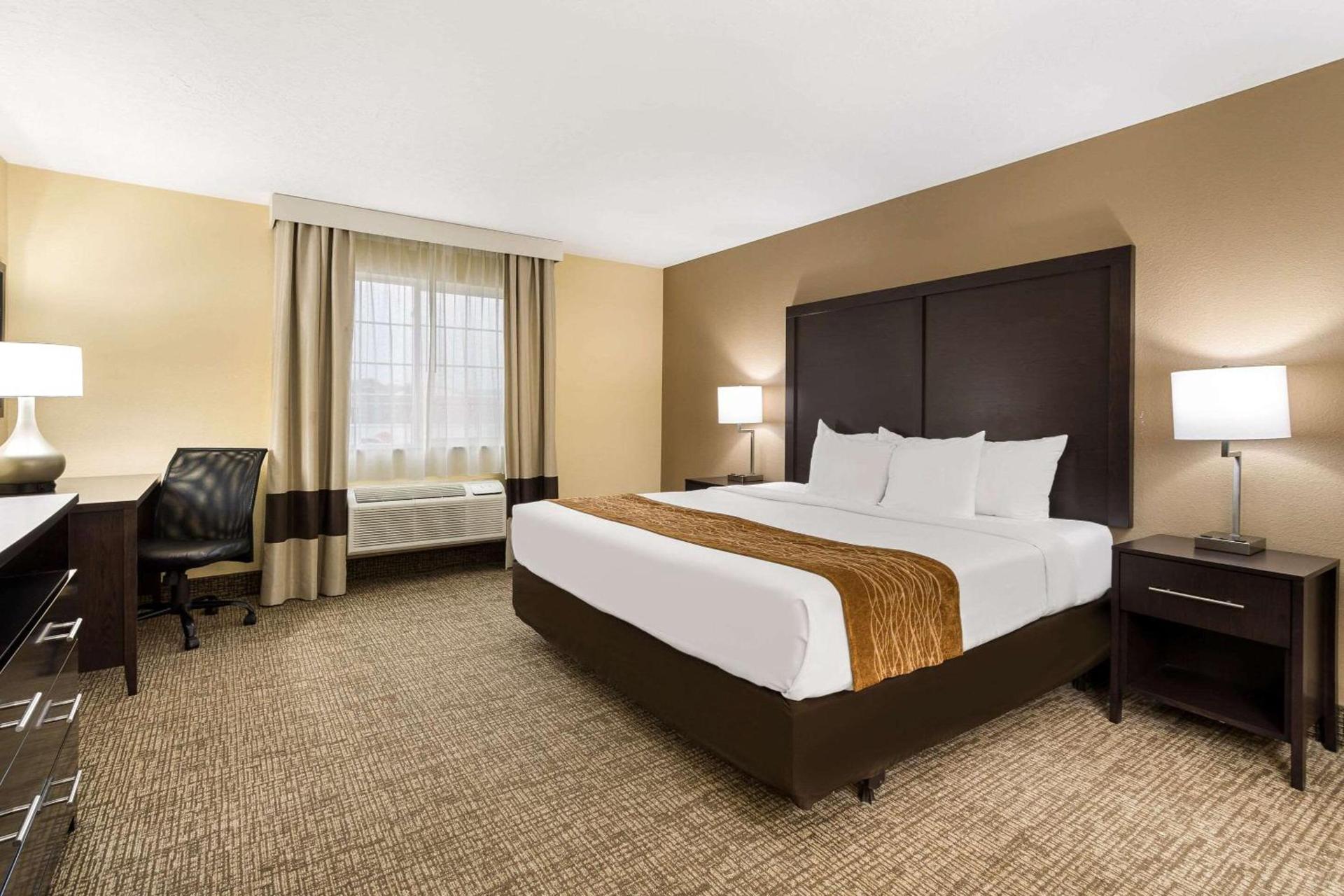 Comfort Inn Yankton SD photo 6