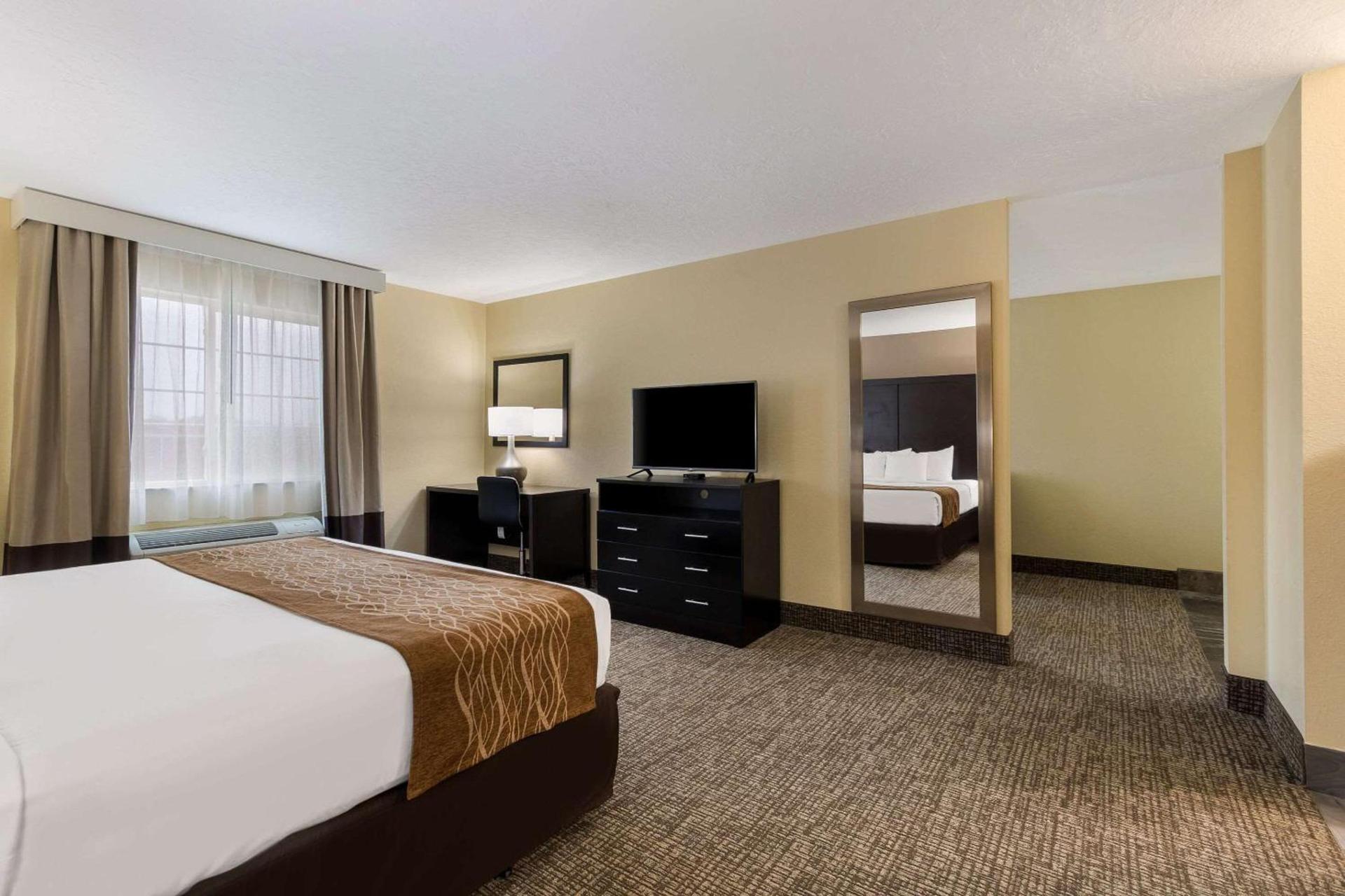 Comfort Inn Yankton SD photo 24