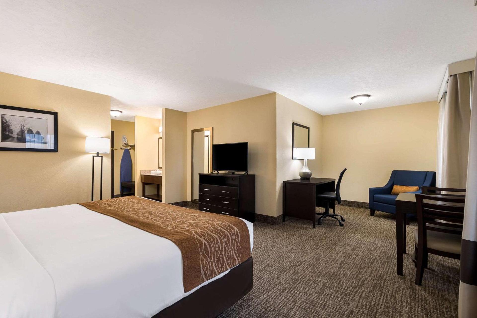 Comfort Inn Yankton SD photo 26