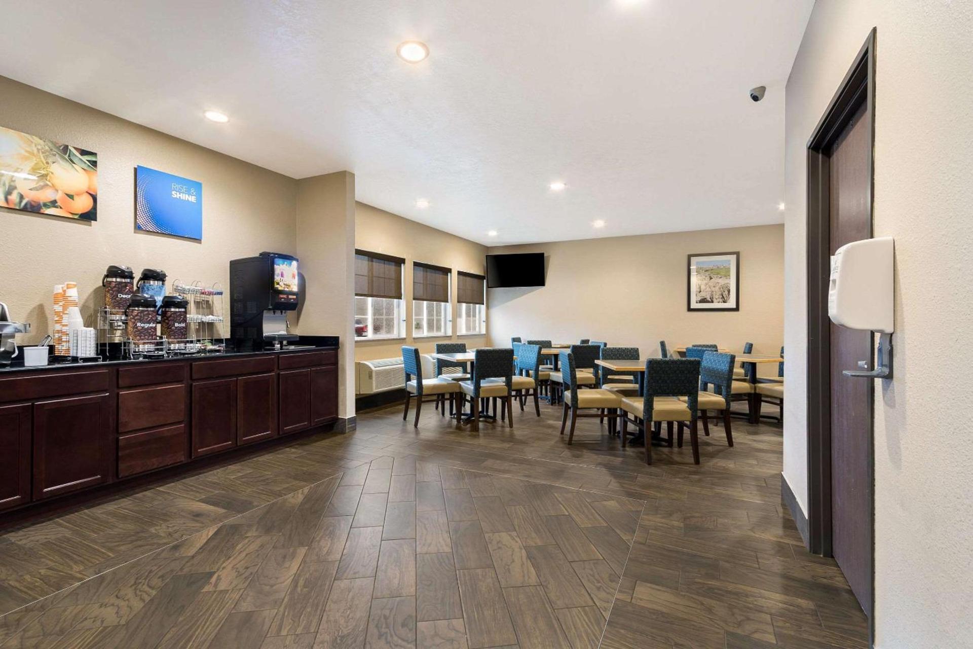 Comfort Inn Yankton SD photo 33