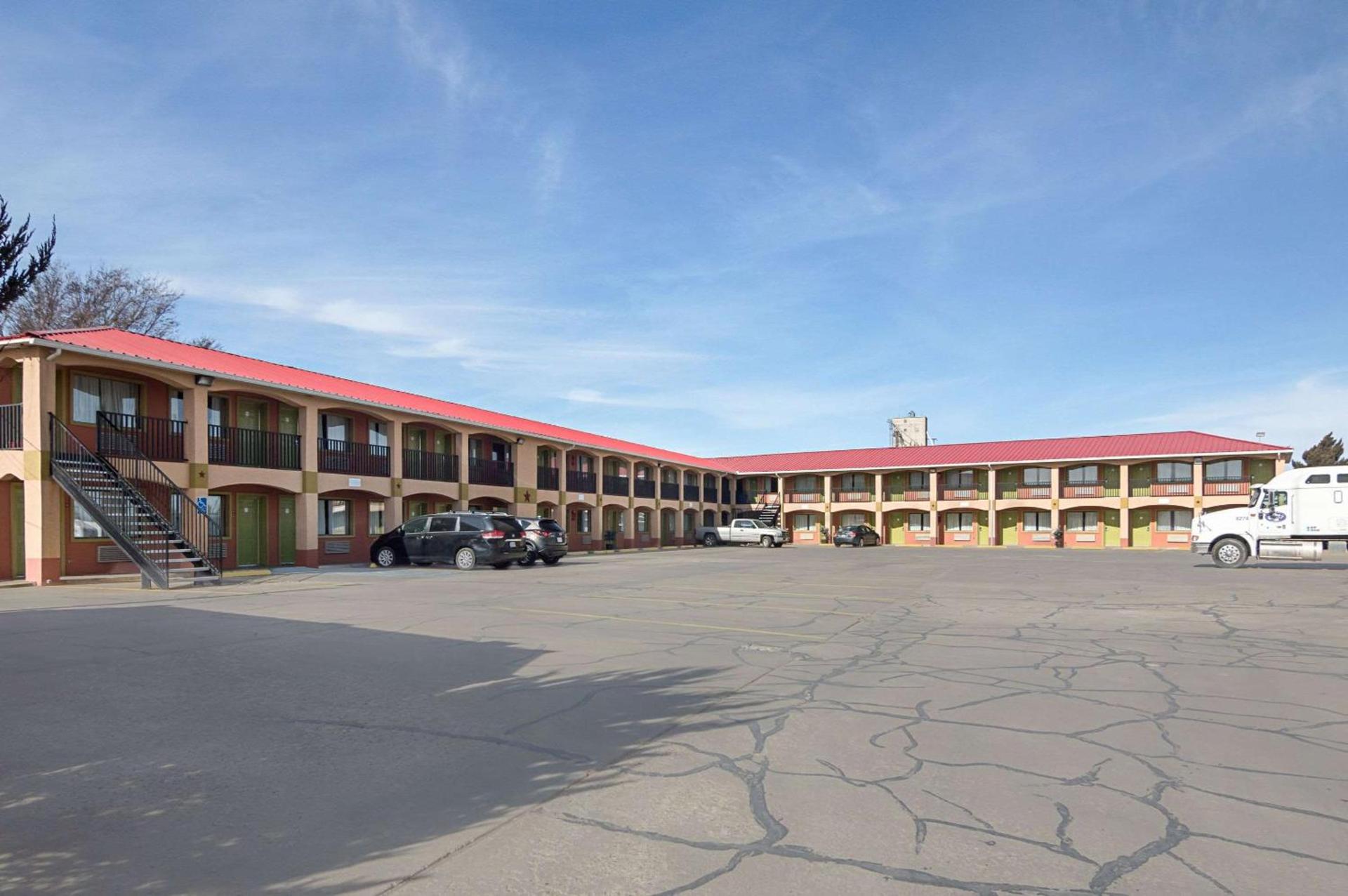 Econo Lodge Dalhart Hwy 54 - Hwy 287 photo 3