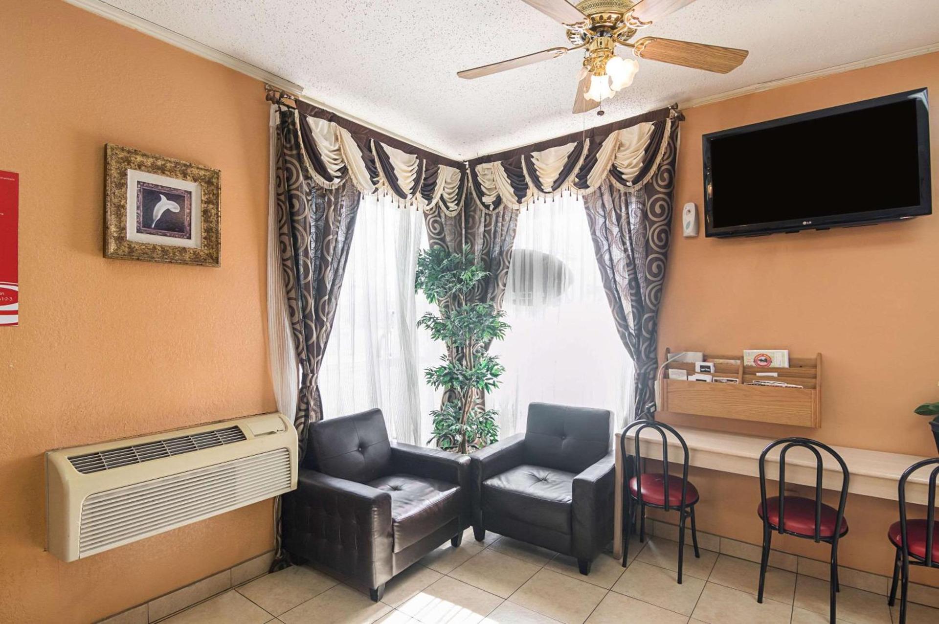 Econo Lodge Dalhart Hwy 54 - Hwy 287 photo 8