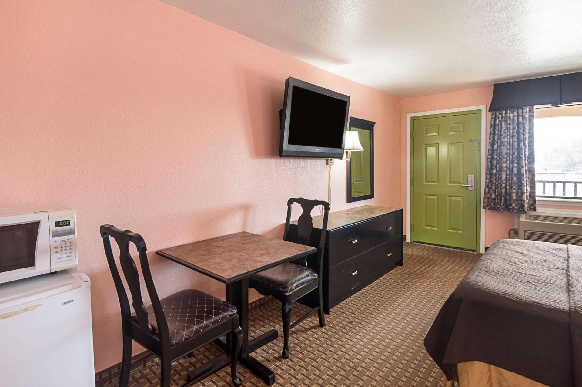 Econo Lodge Dalhart Hwy 54 - Hwy 287 photo 15