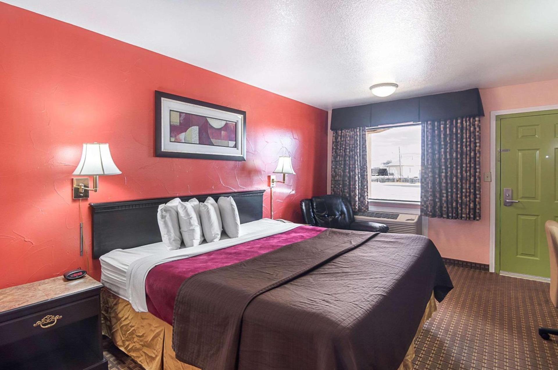 Econo Lodge Dalhart Hwy 54 - Hwy 287 photo 19