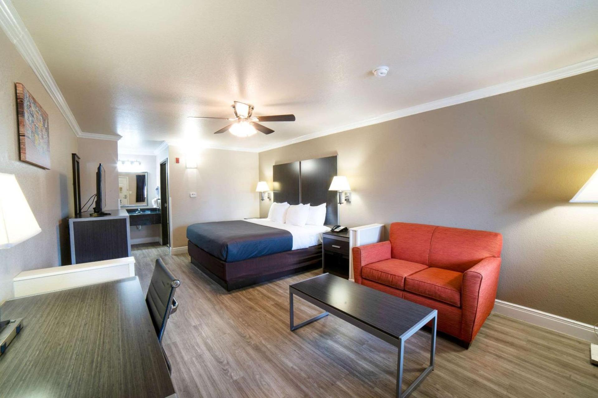 Econo Lodge Inn & Suites Corpus Christi photo 19