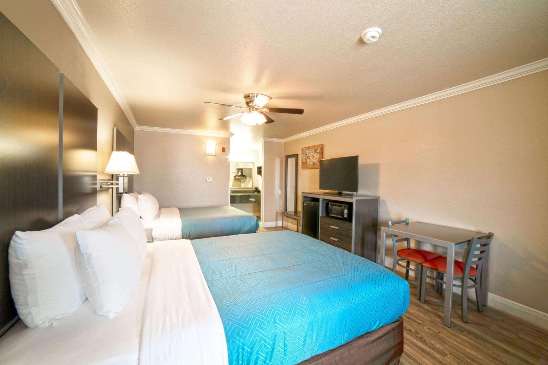 Econo Lodge Inn & Suites Corpus Christi photo 28