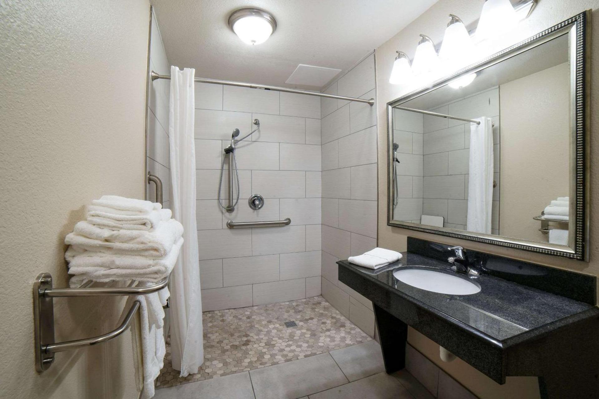 Econo Lodge Inn & Suites Corpus Christi photo 29