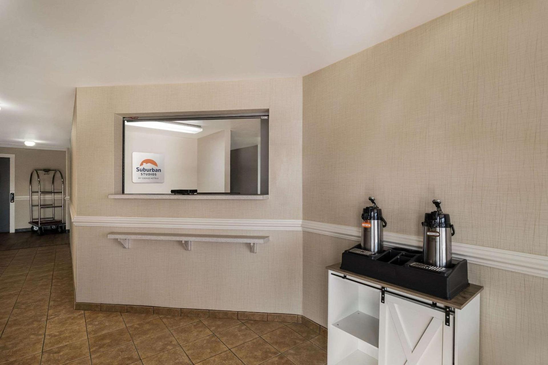 Suburban Studios Denver Central-Arvada photo 12
