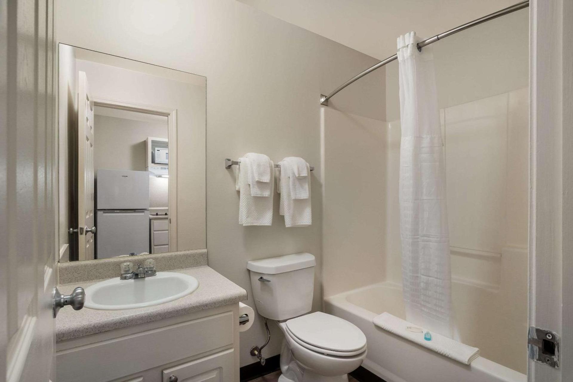 Suburban Studios Denver Central-Arvada photo 26