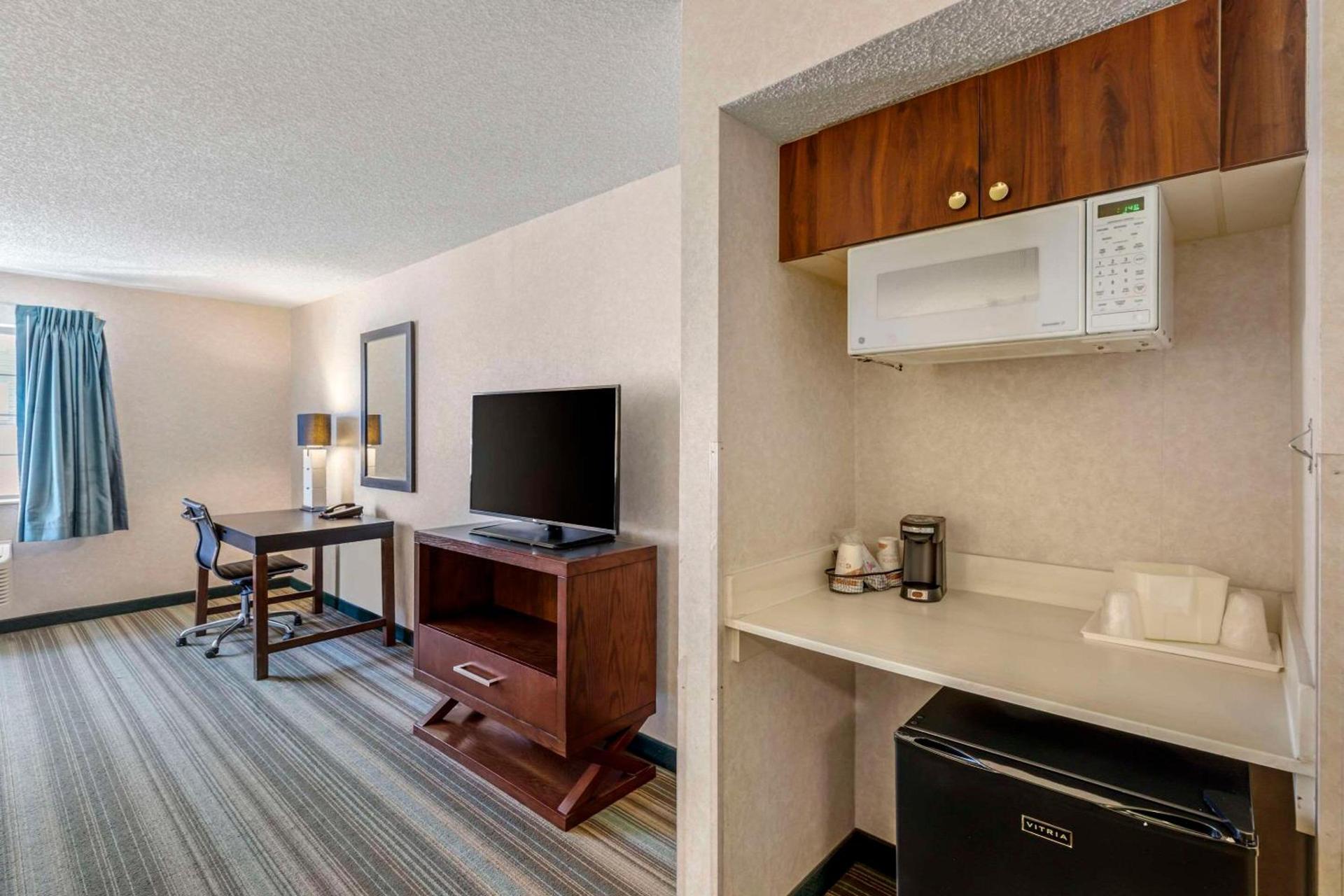 Quality Inn Denver Tech Center photo 11