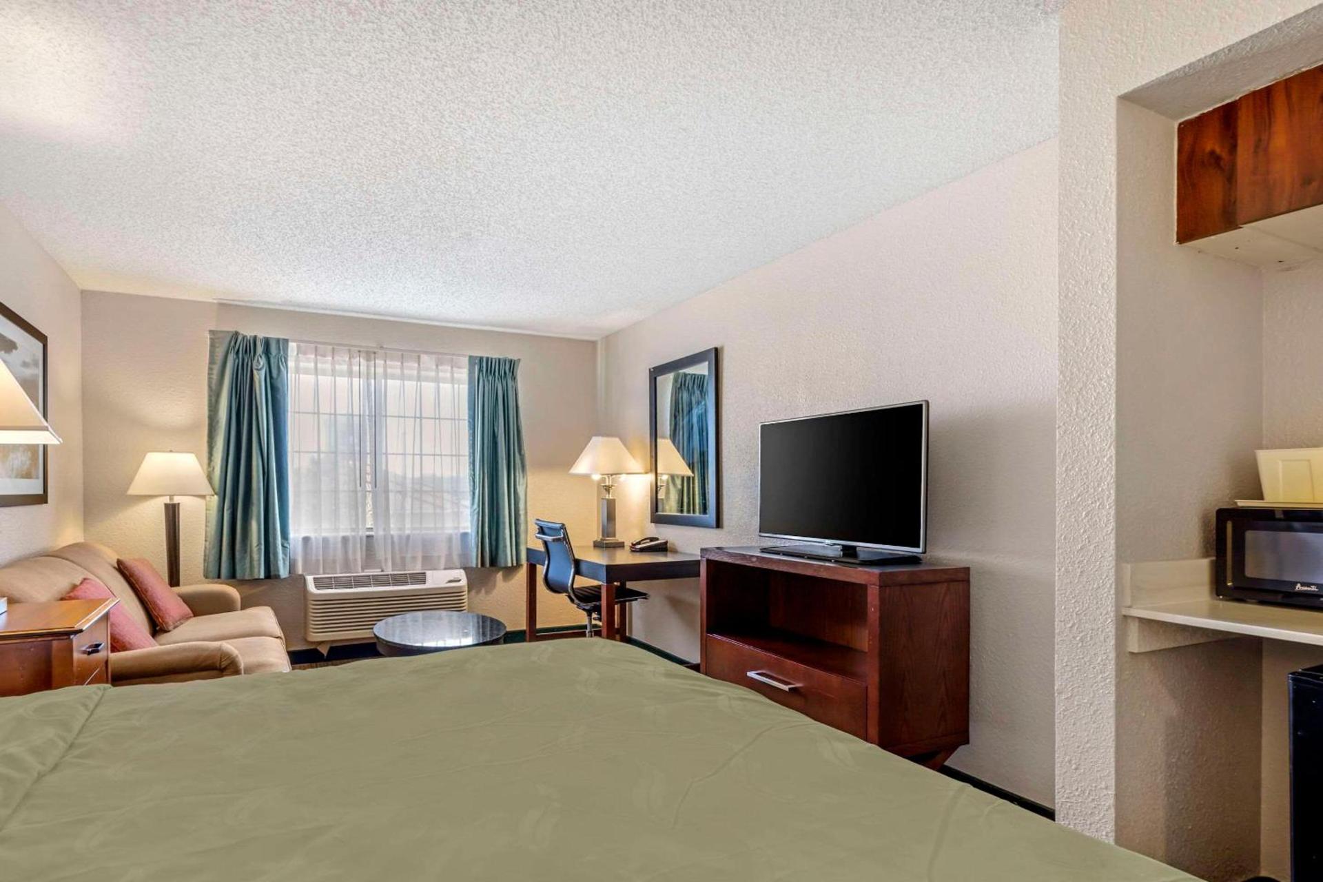Quality Inn Denver Tech Center photo 17