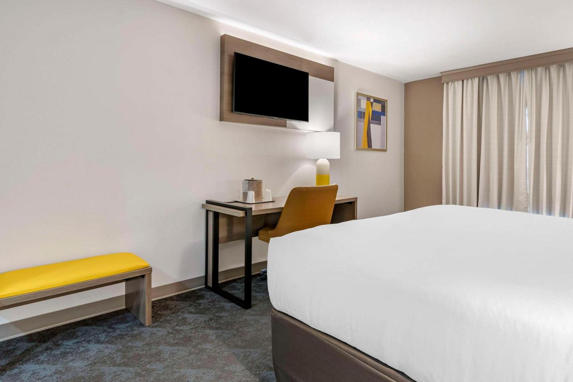 Comfort Inn & Suites Shelbyville photo 14
