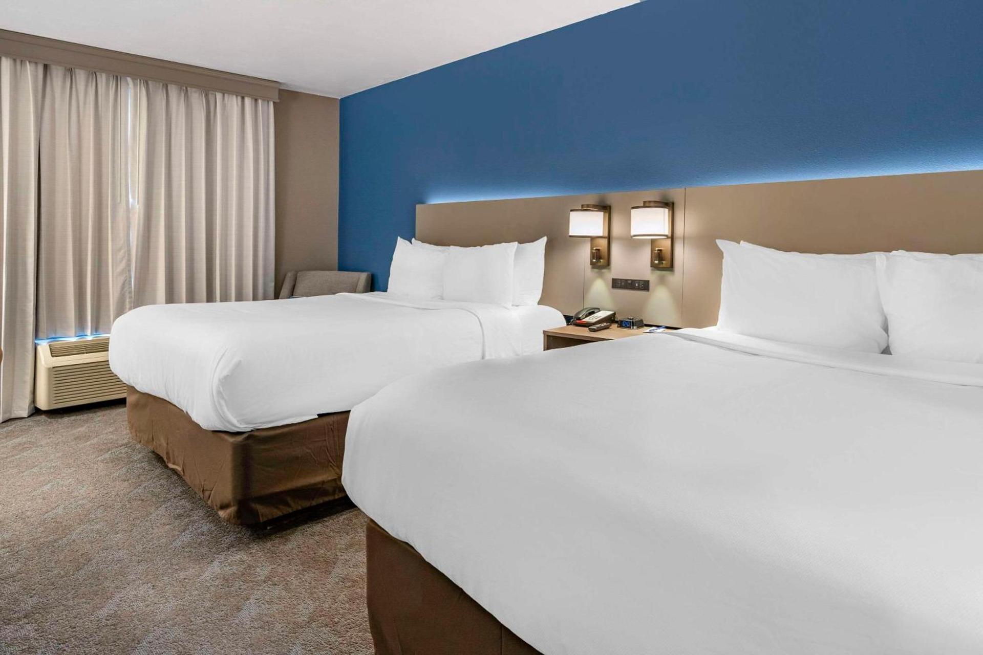 Comfort Inn & Suites Shelbyville photo 16