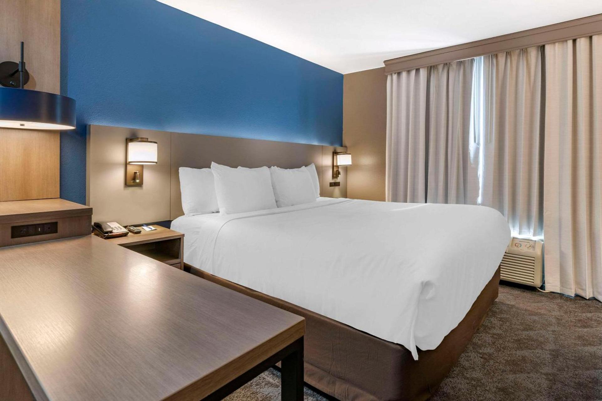 Comfort Inn & Suites Shelbyville photo 31