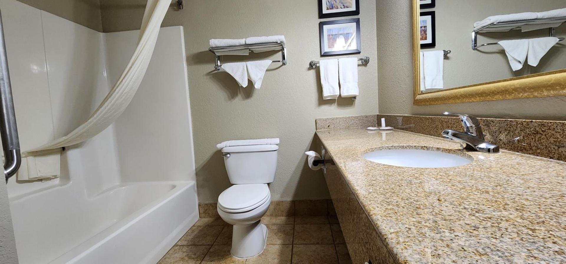Comfort Inn & Suites Shakopee Downtown Area photo 32