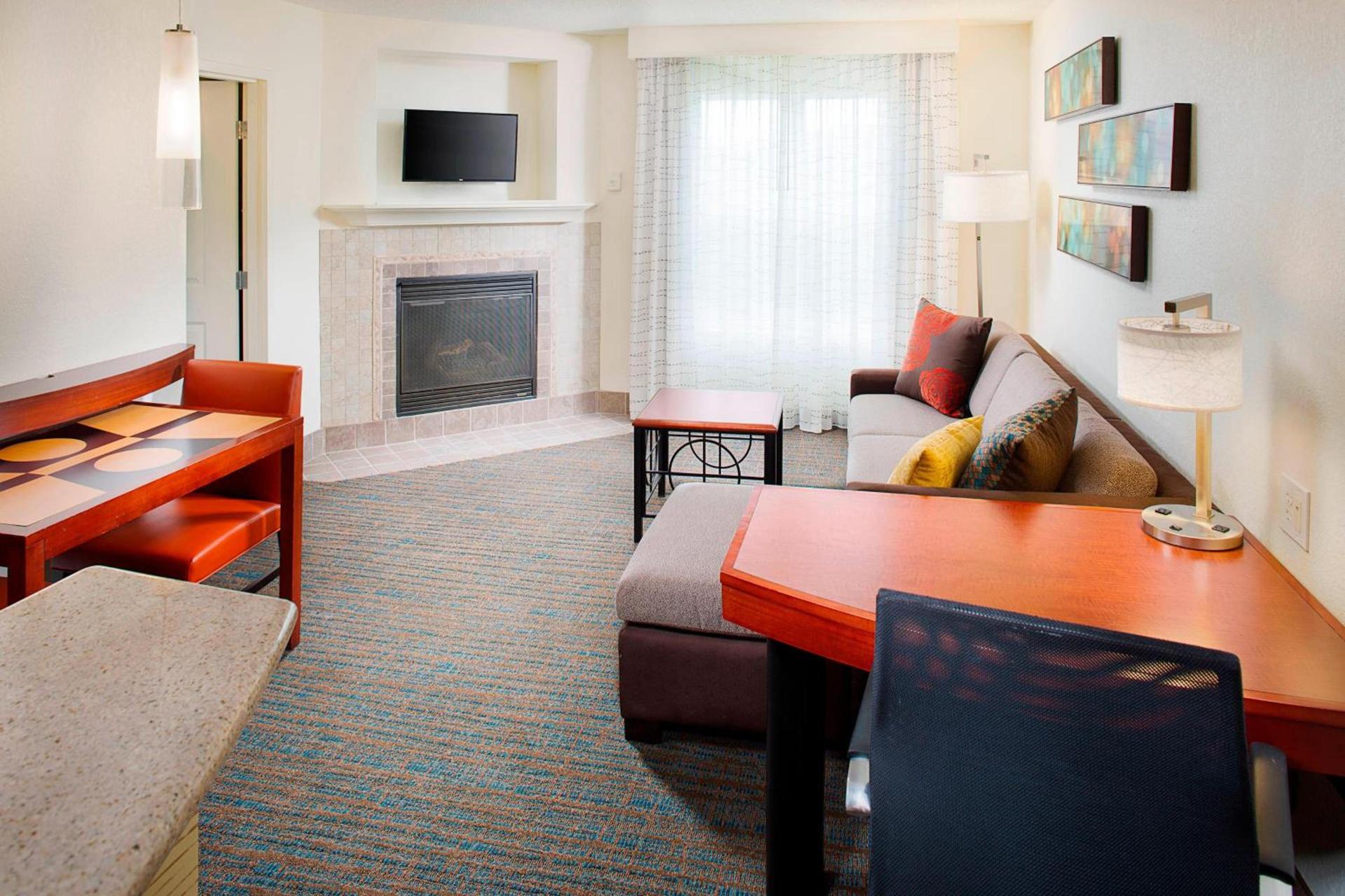 Residence Inn by Marriott Roanoke Airport photo 9