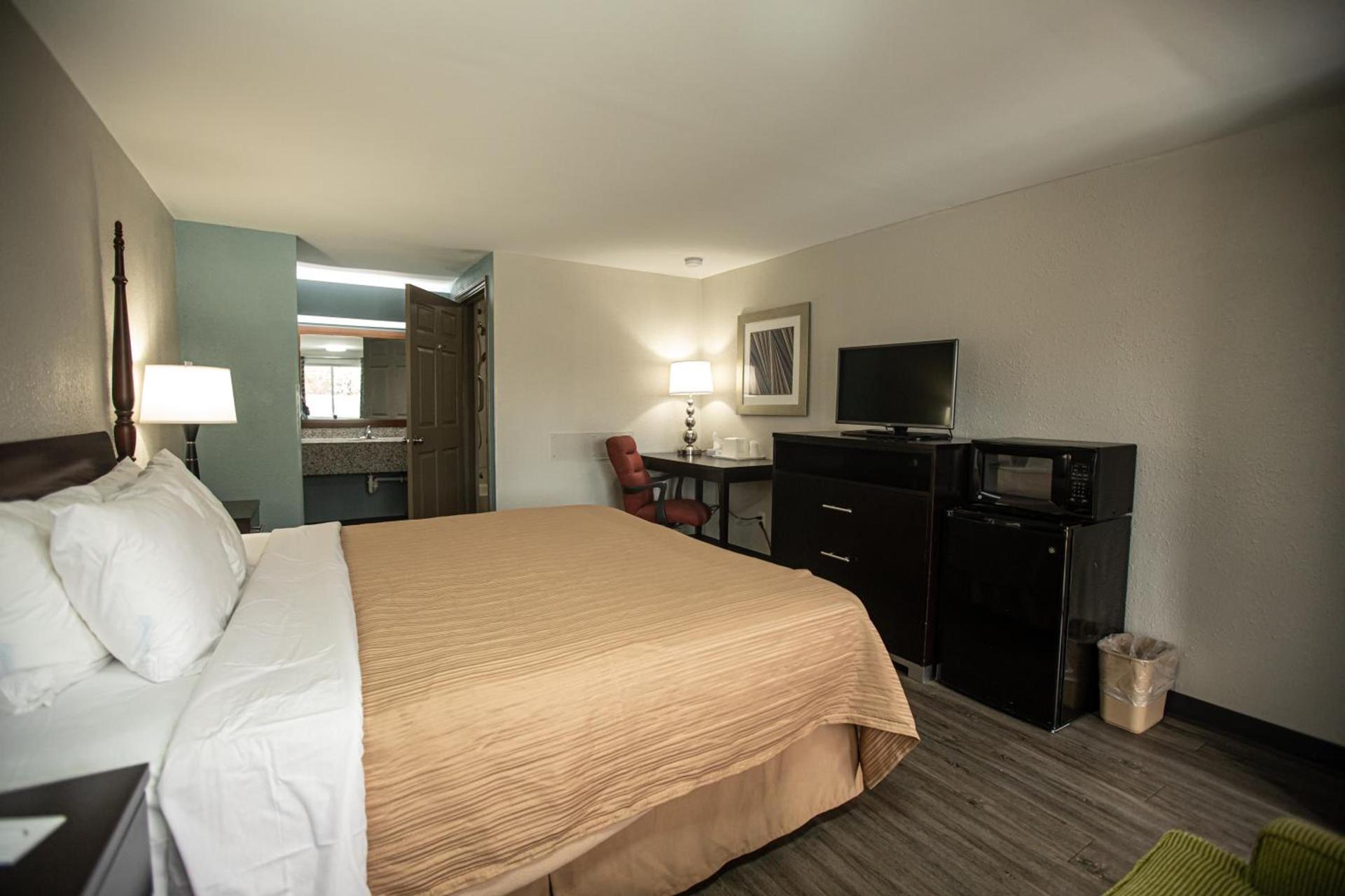 Knights Inn Mount Airy photo 8