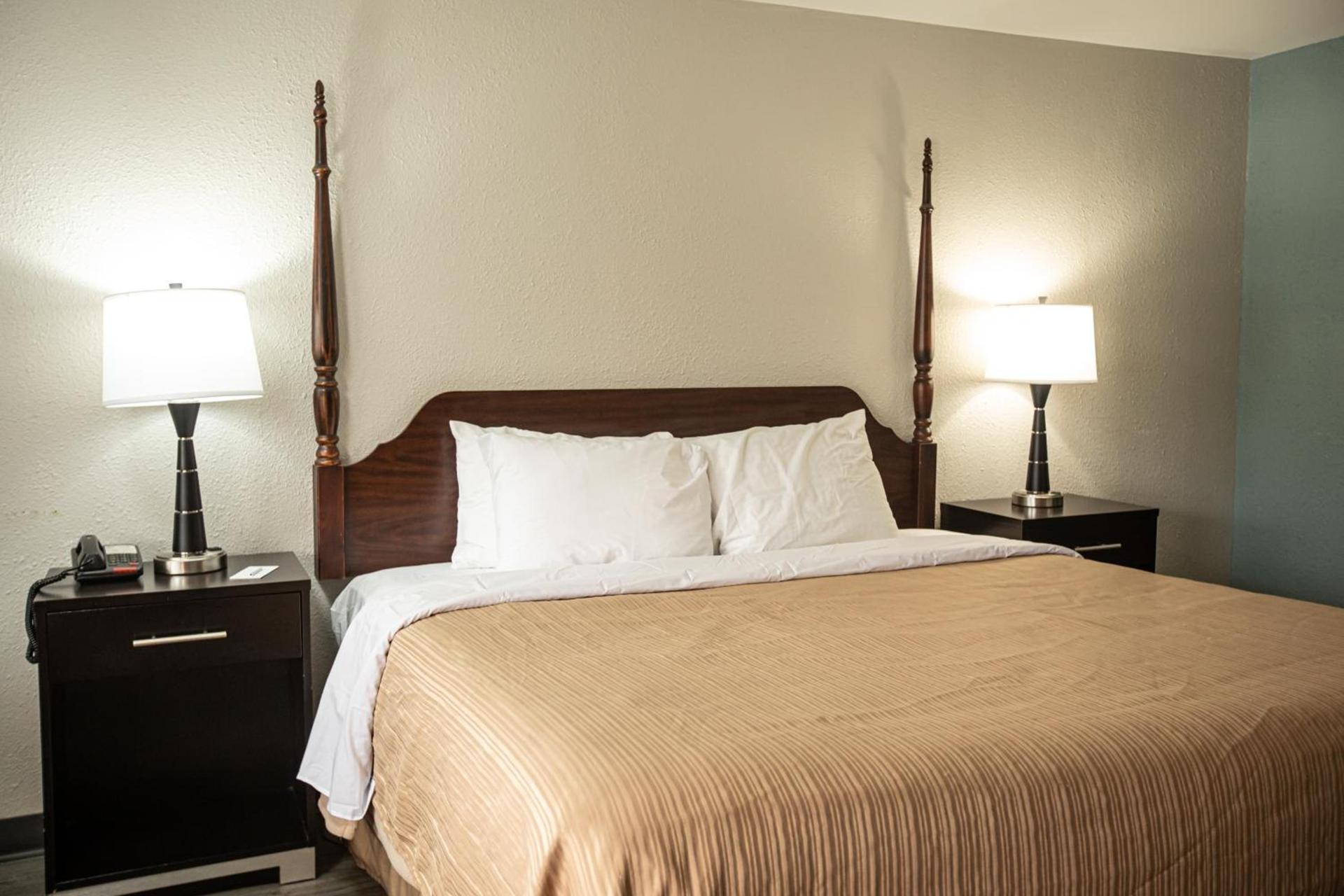Knights Inn Mount Airy photo 27