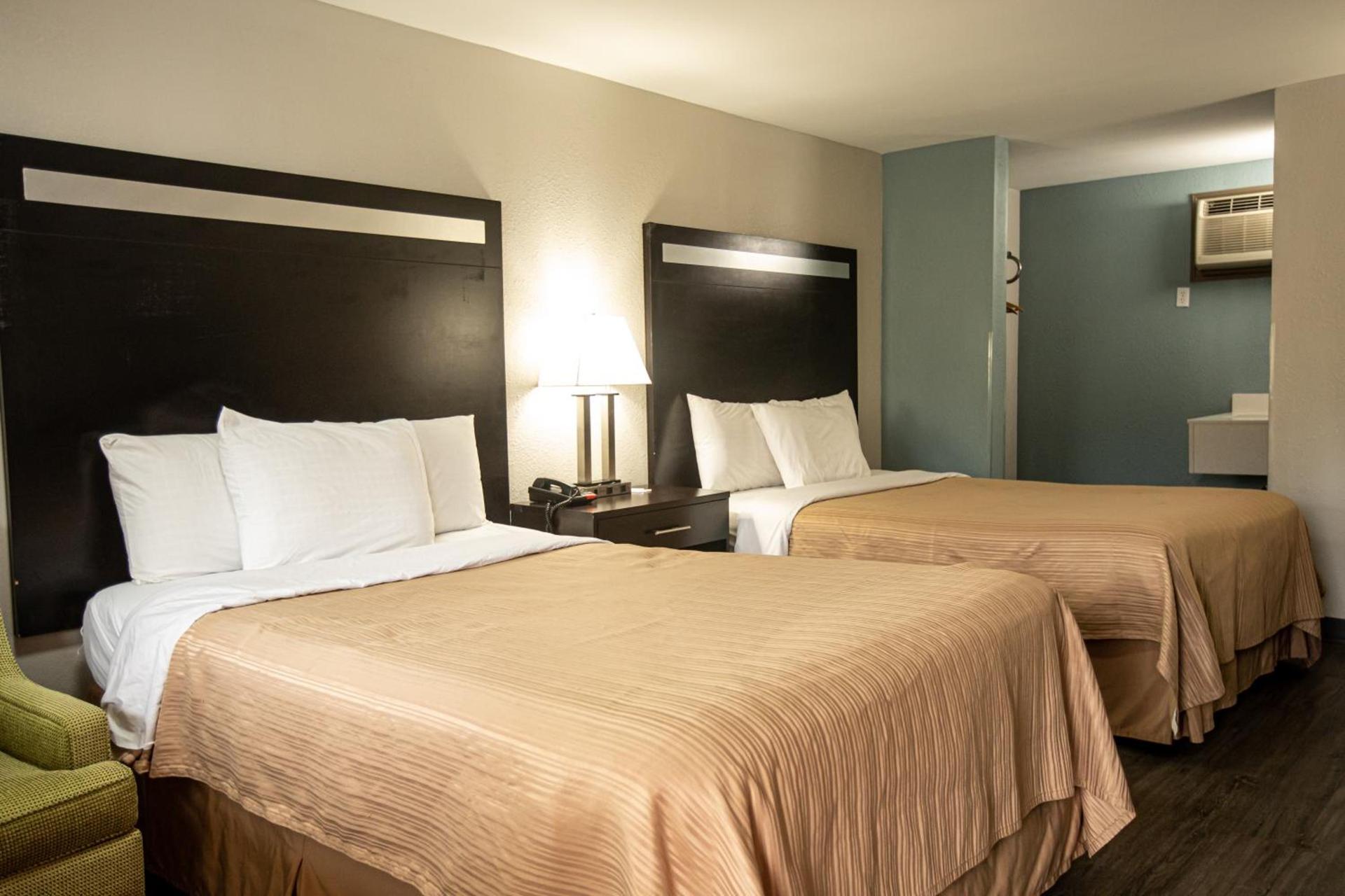 Knights Inn Mount Airy photo 31