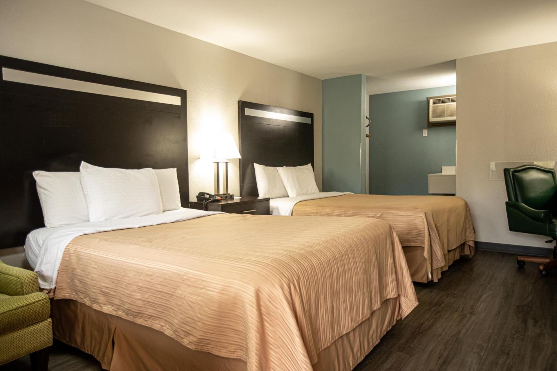 Knights Inn Mount Airy photo 34