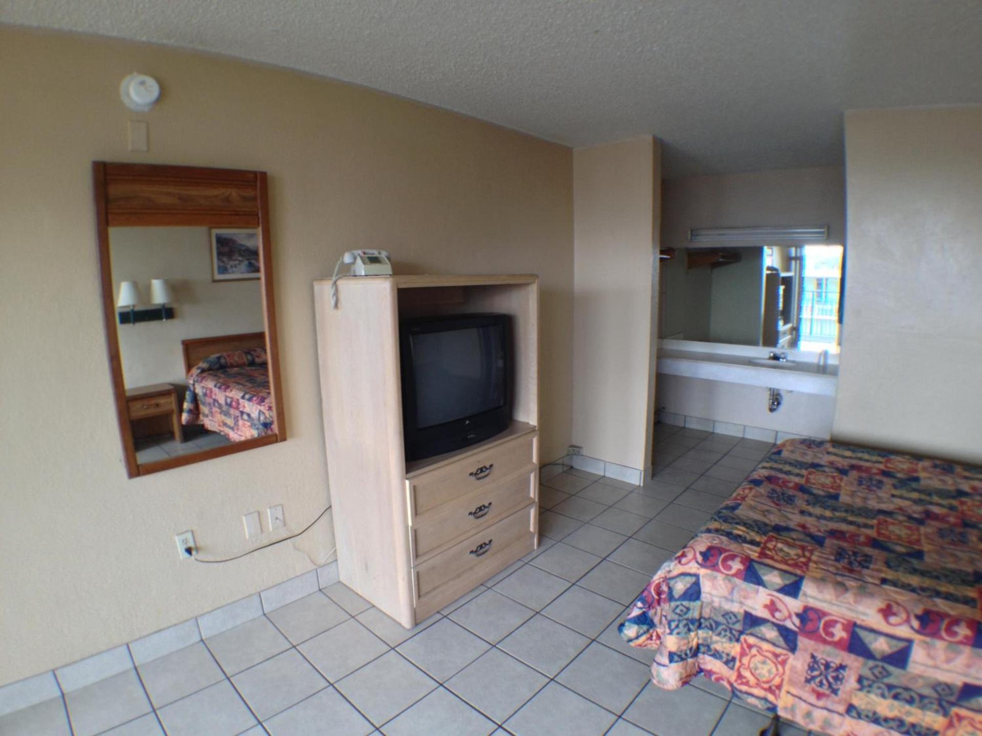 Budget Inn Motel photo 6