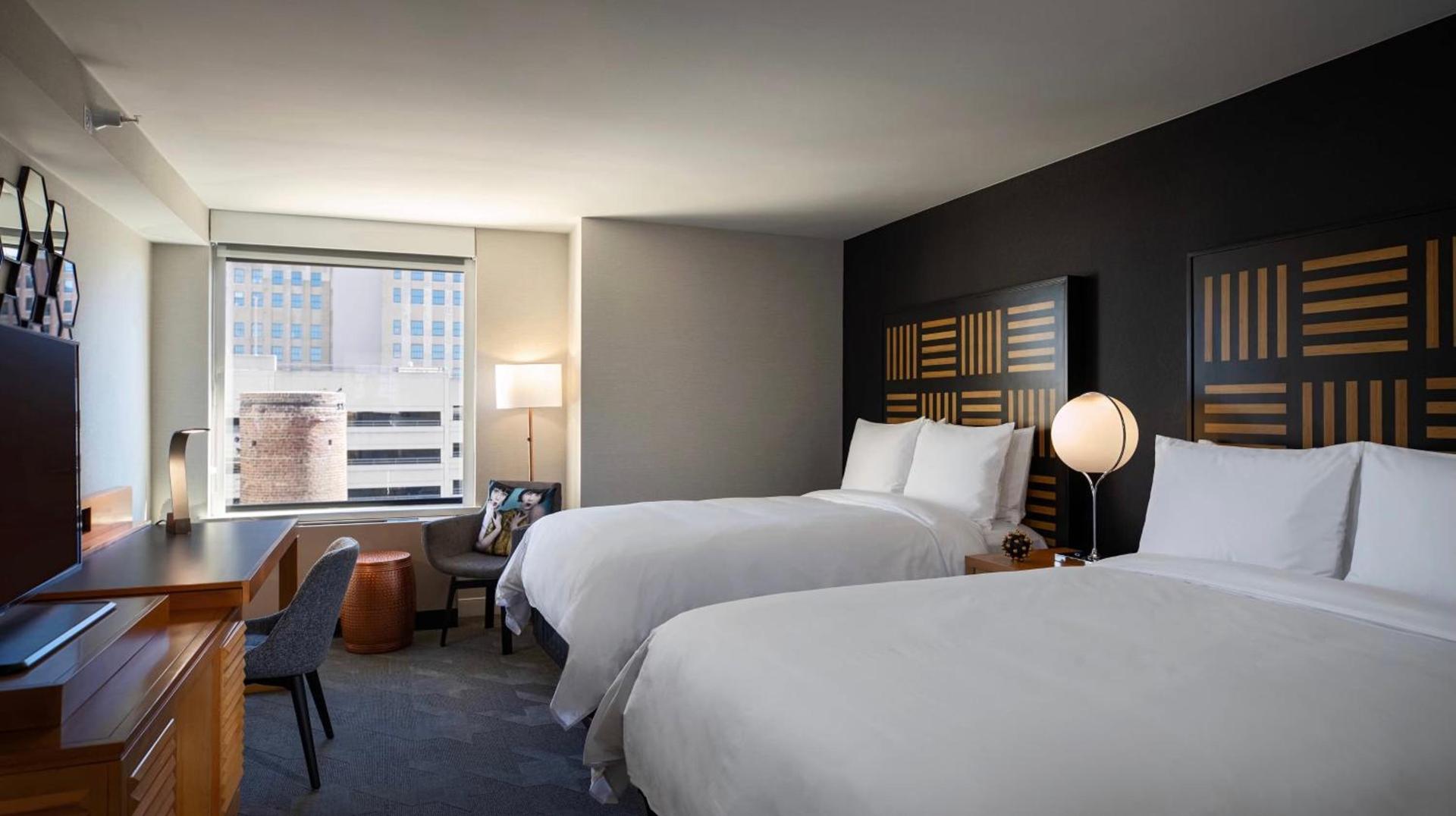 Renaissance Des Moines Savery Hotel photo 8
