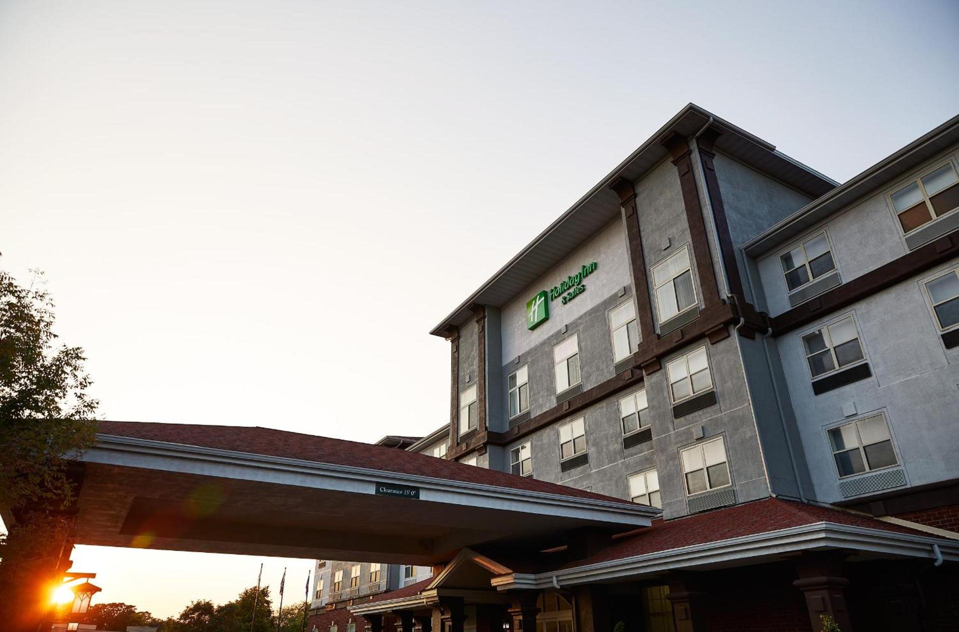 Holiday Inn Hotel & Suites Madison West - Middleton by IHG photo 8