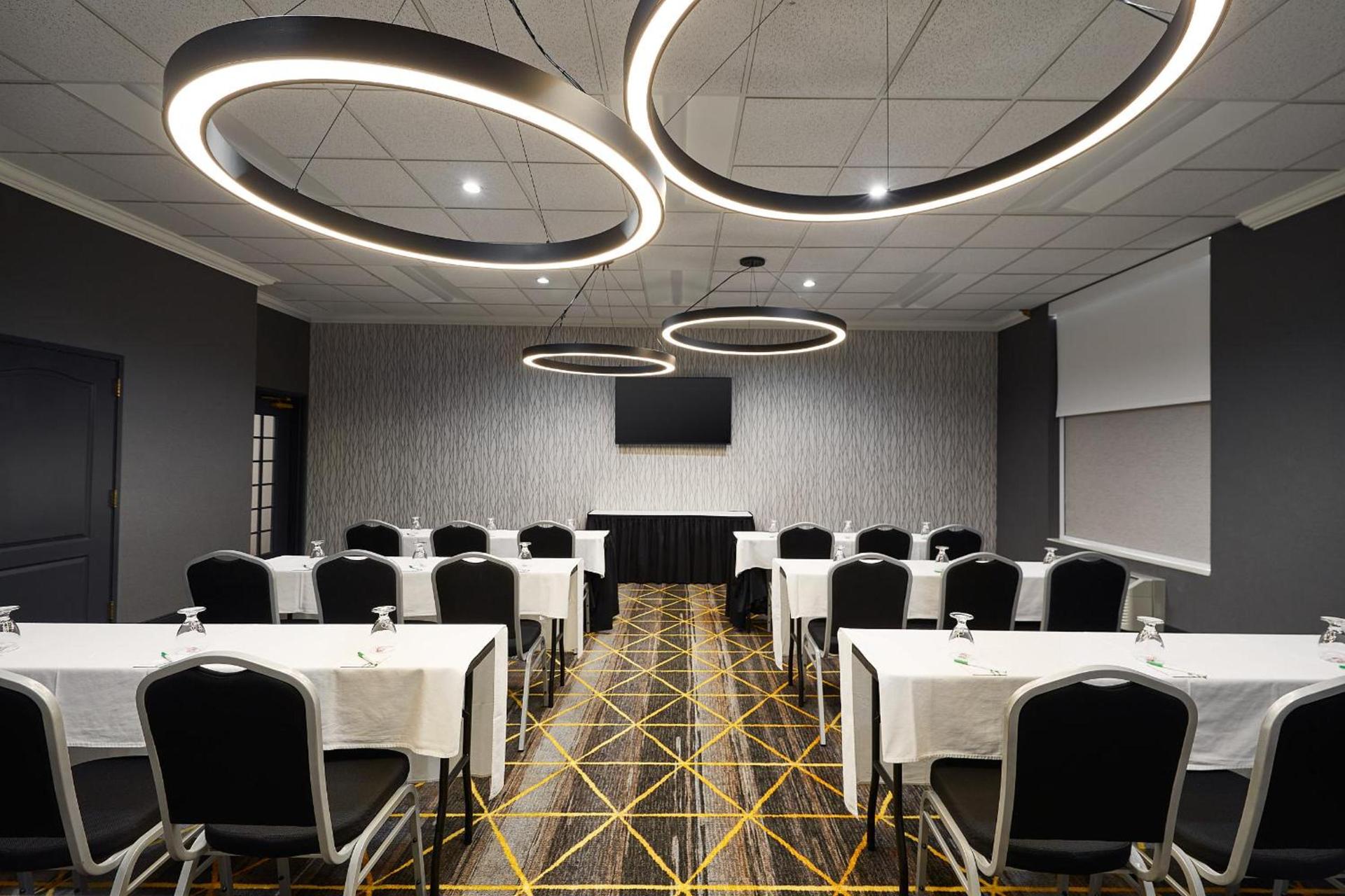 Holiday Inn Hotel & Suites Madison West - Middleton by IHG photo 12
