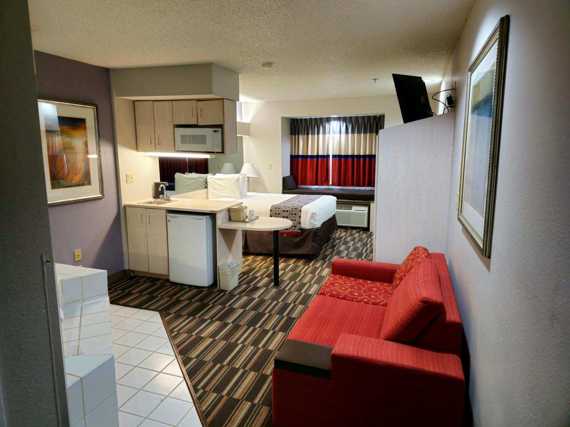 Microtel Inn & Suites Claremore Route 66 photo 34